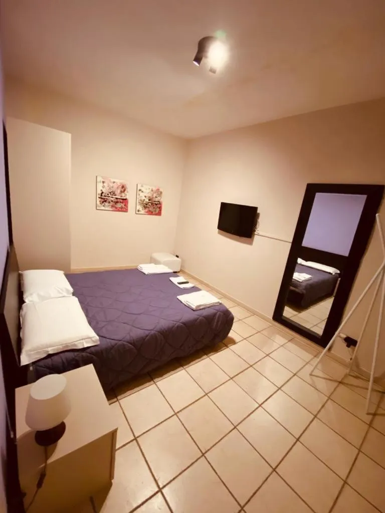 Bed in HH Hermoso Housing VALENZA