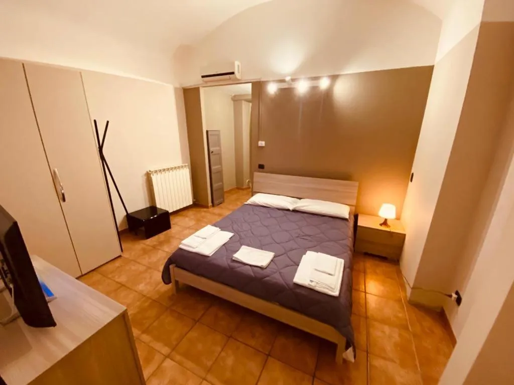 Bed in HH Hermoso Housing VALENZA