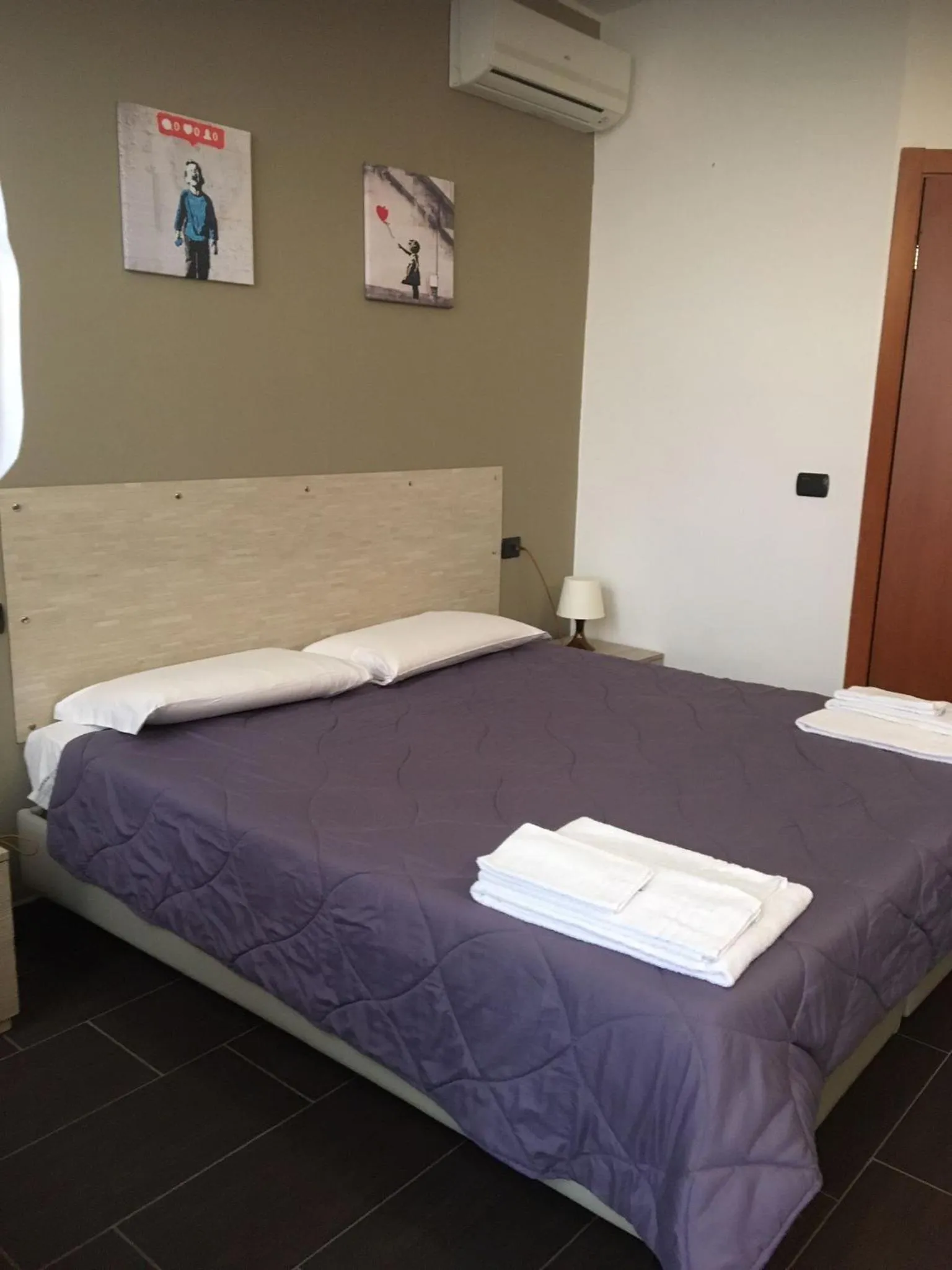Bed in HH Hermoso Housing VALENZA