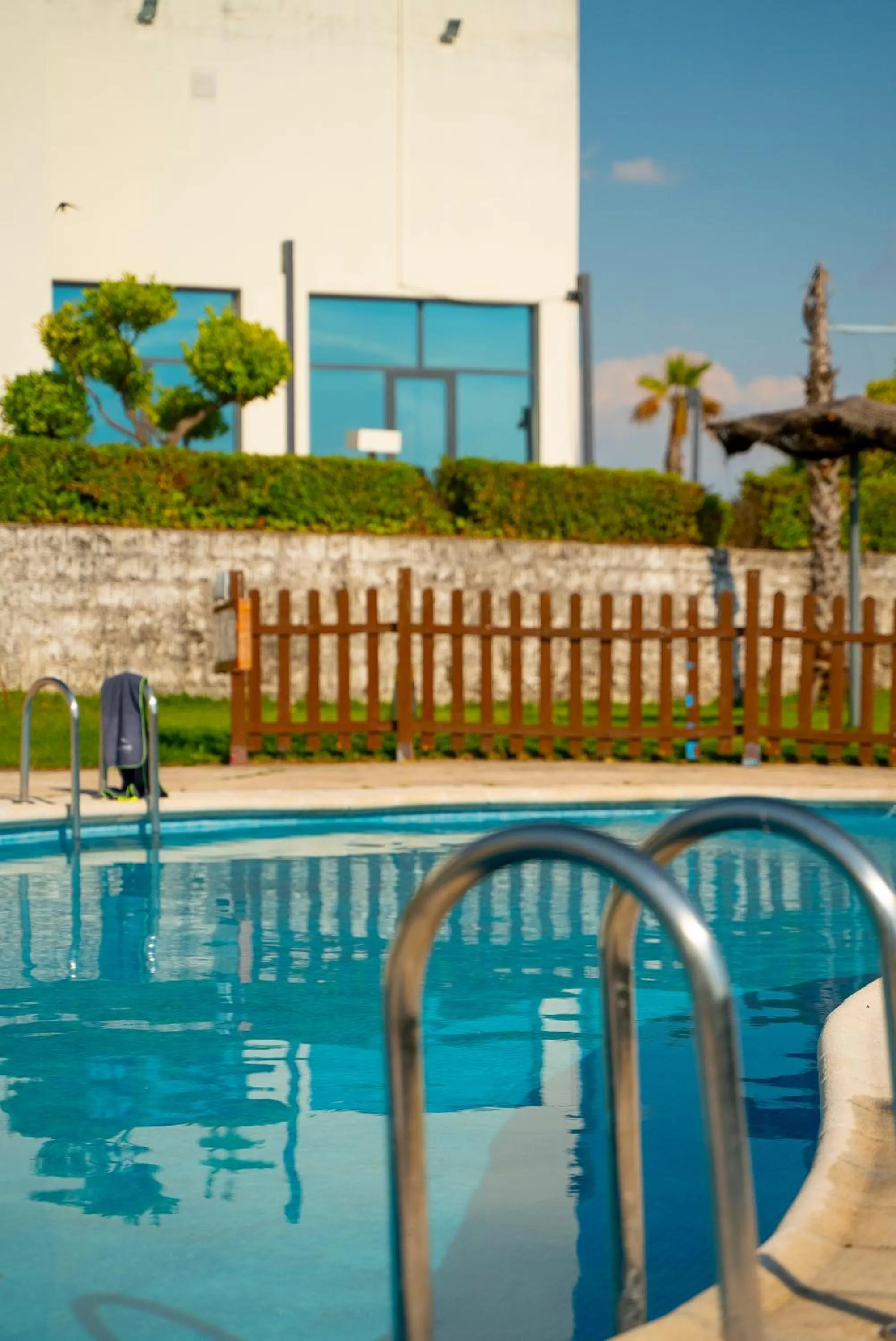 Swimming pool in Hospedium Hotel Valles de Gredos Golf