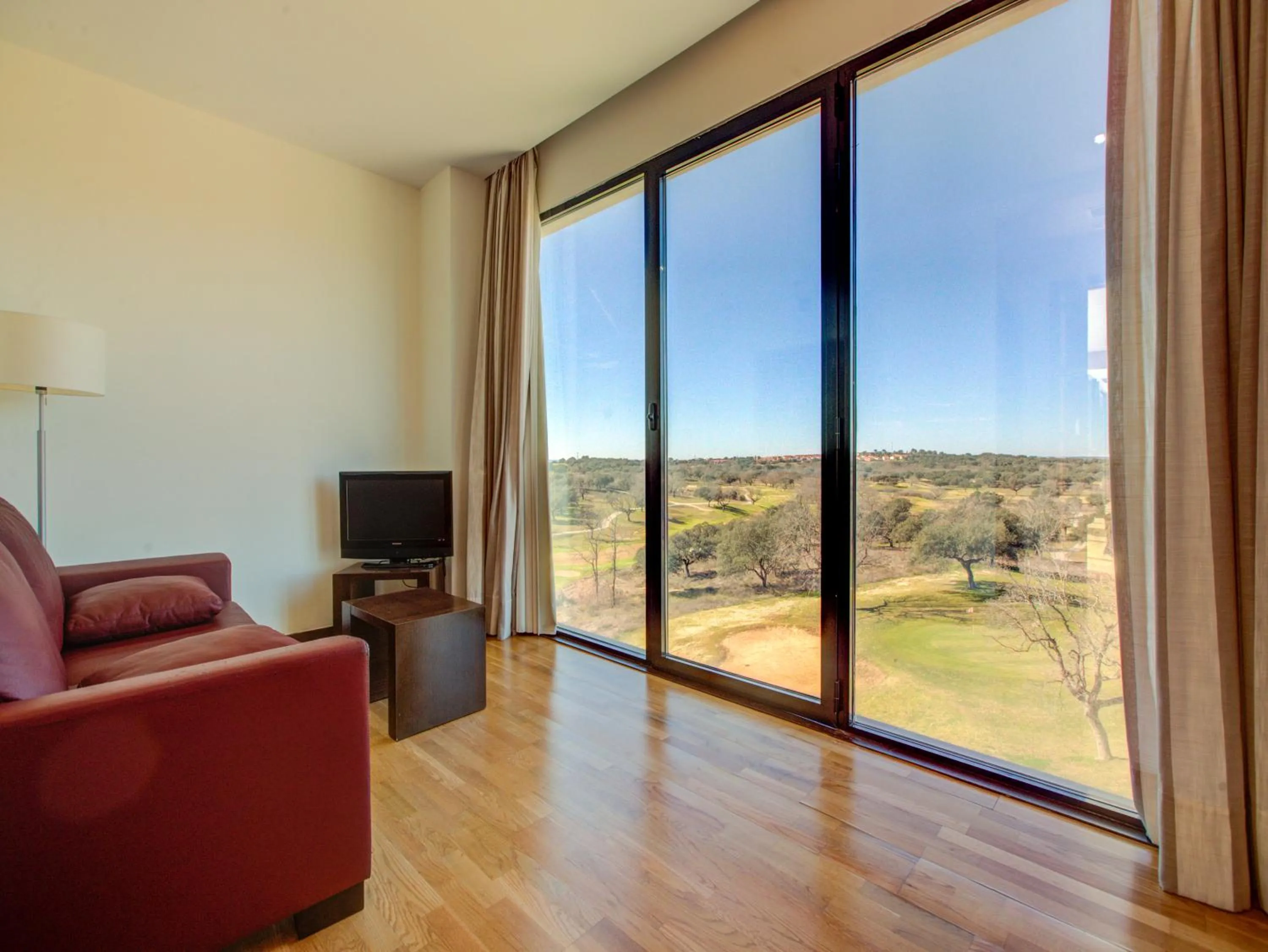 Living room in Hospedium Hotel Valles de Gredos Golf