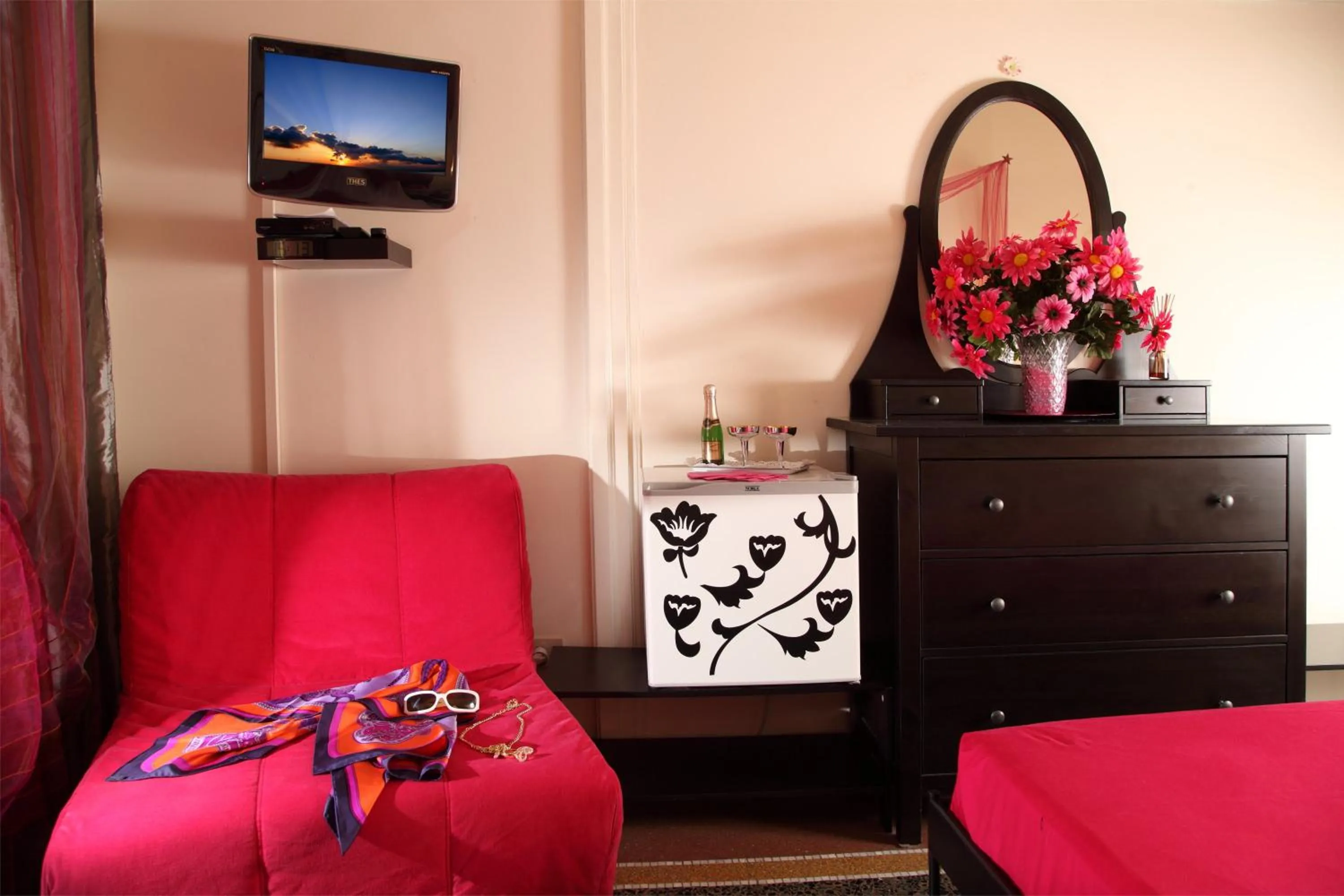 Decorative detail in B&B DolceVirginia