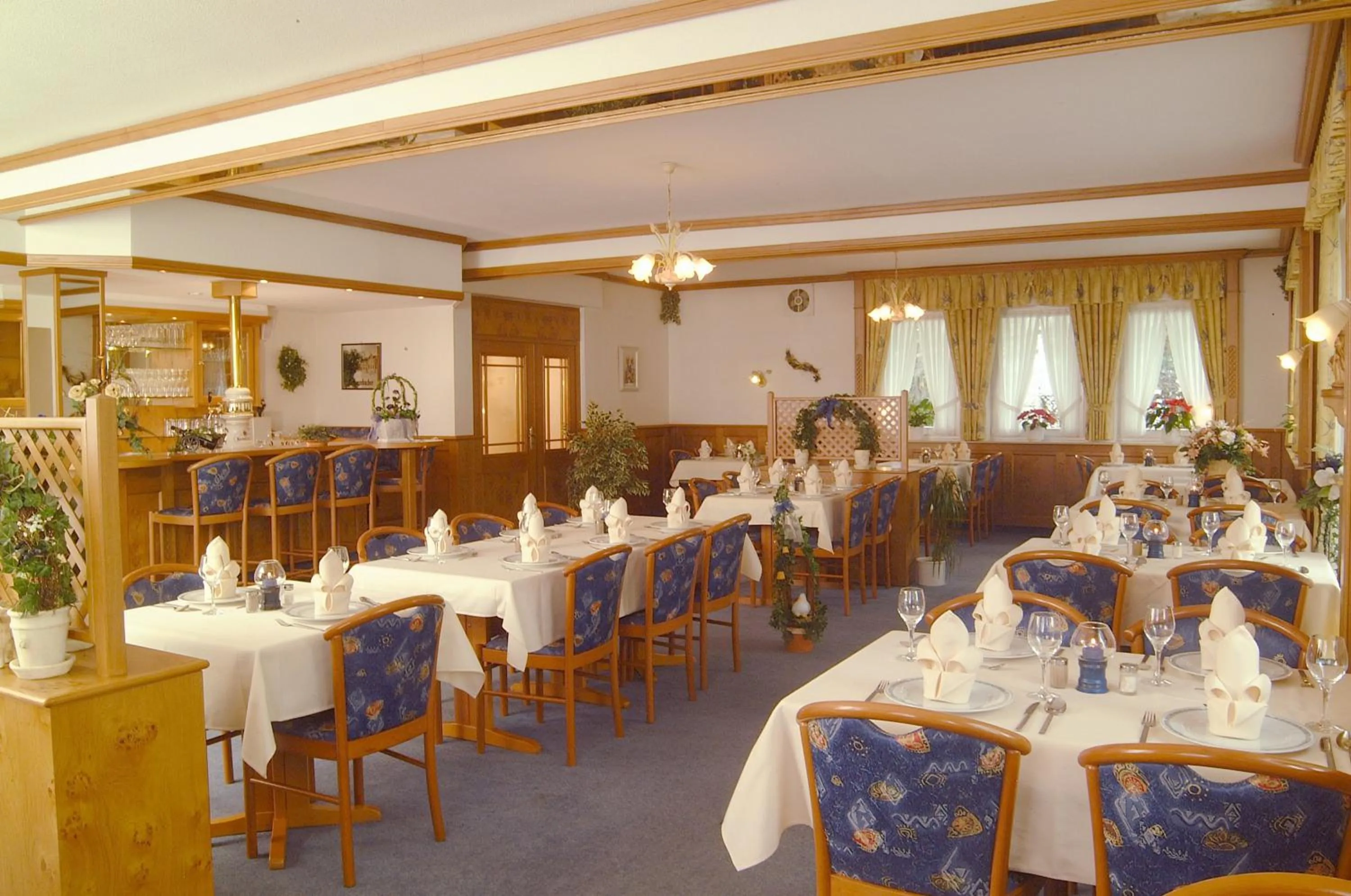 Restaurant/places to eat in Hotel Flurschütz