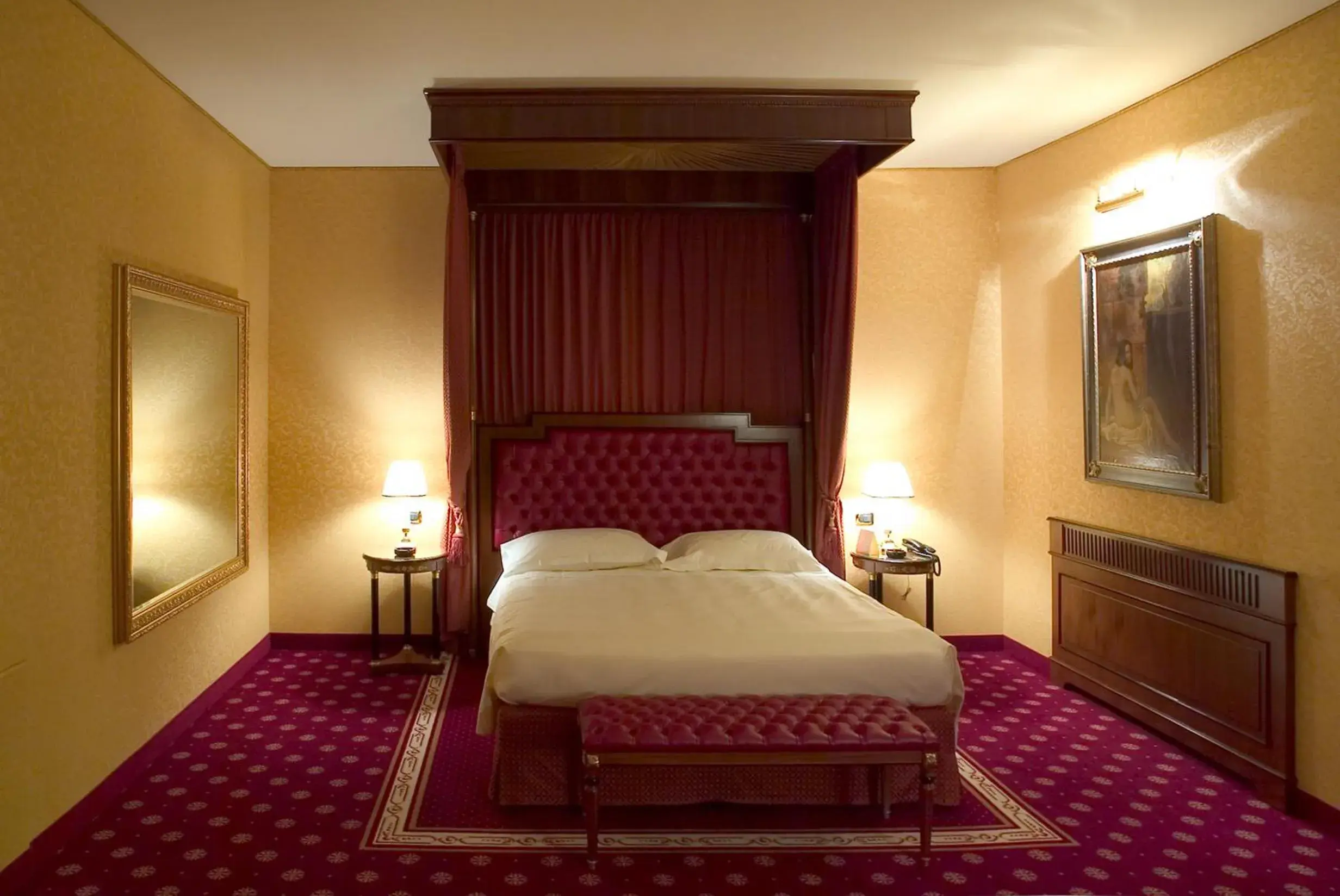 Photo of the whole room, Bed in Hotel Maxim Photo of the whole room, Bed in Hotel Maxim