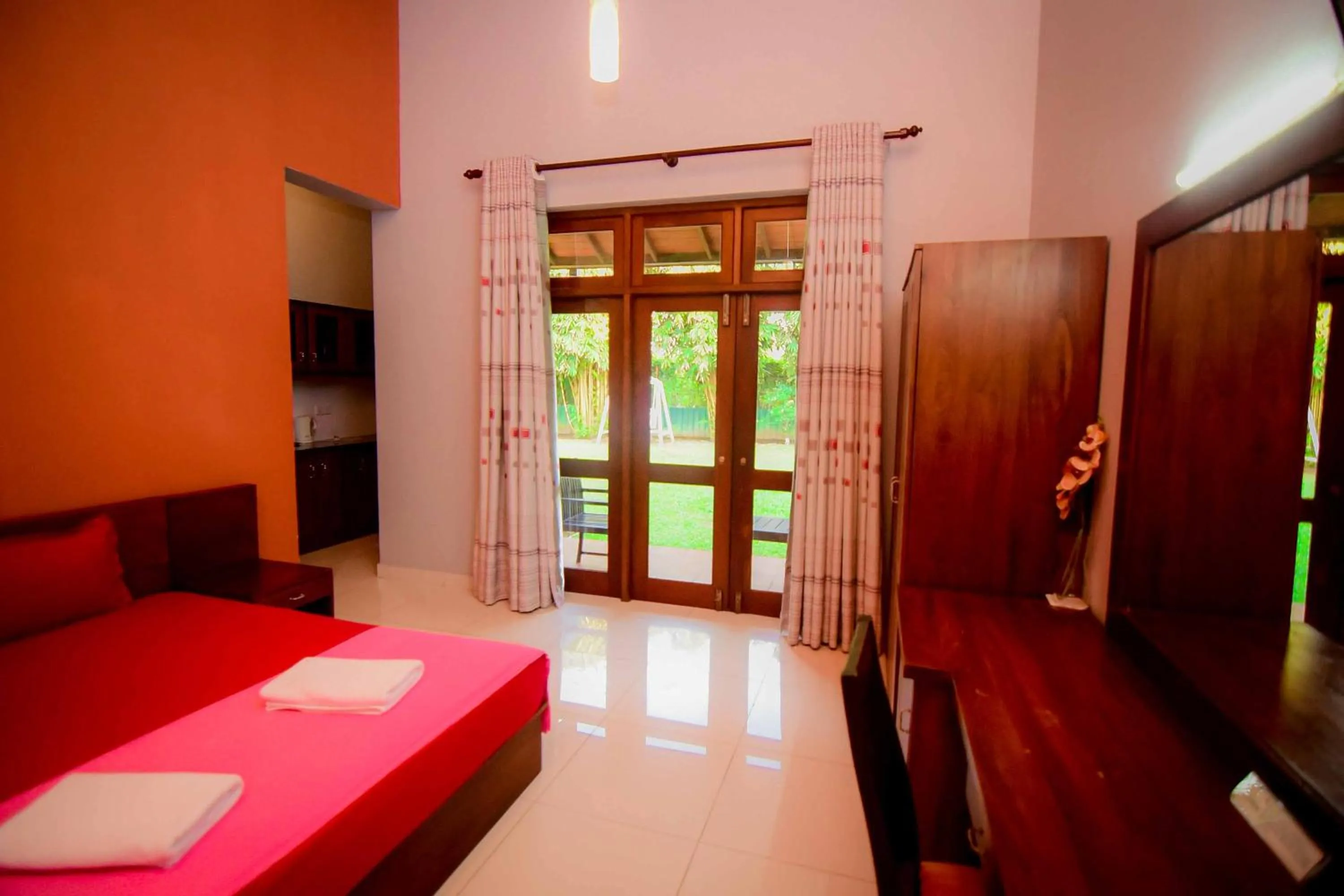 Bed in Airport Villa