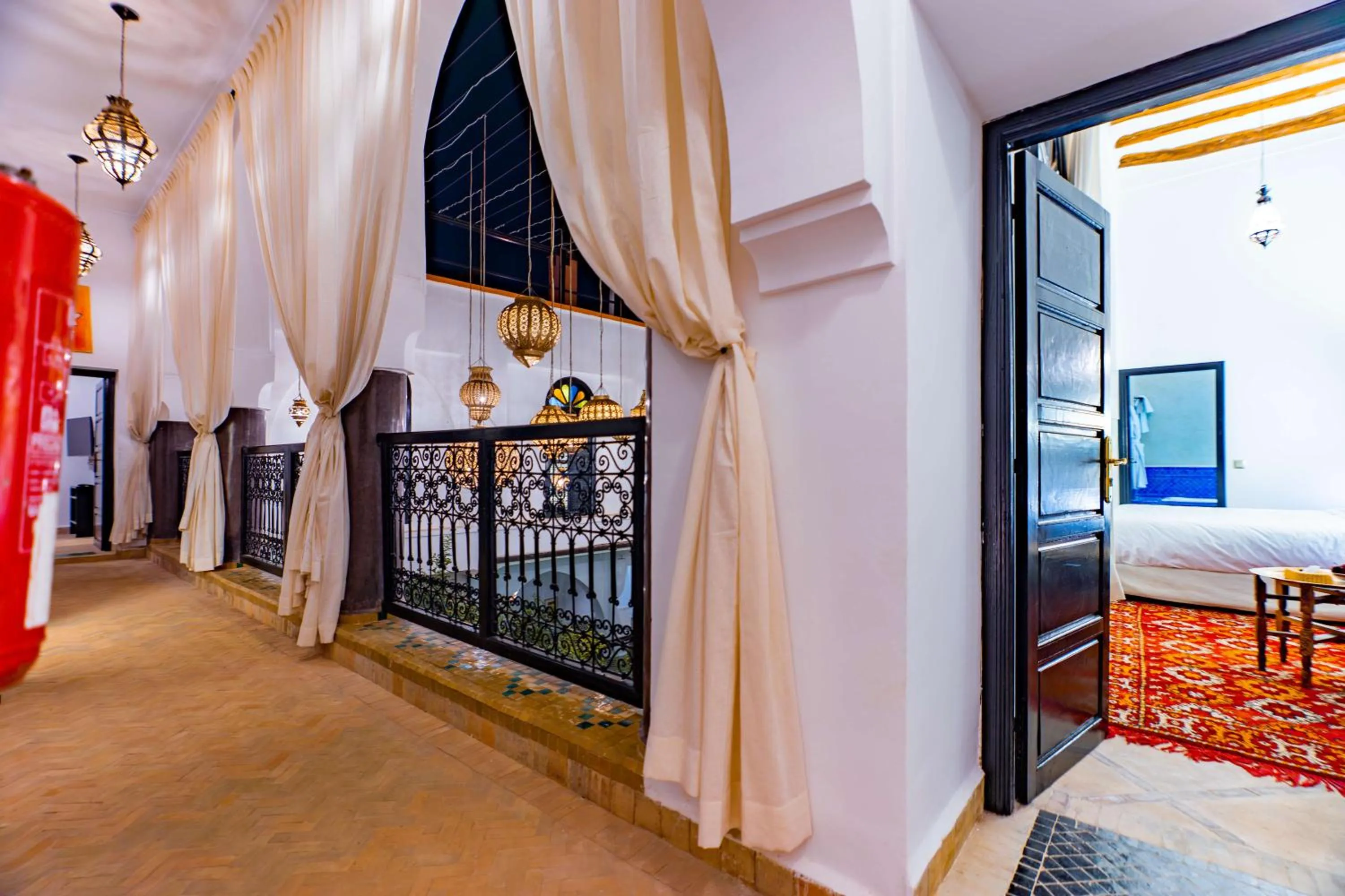 Photo of the whole room in Riad Dar Dialkoum