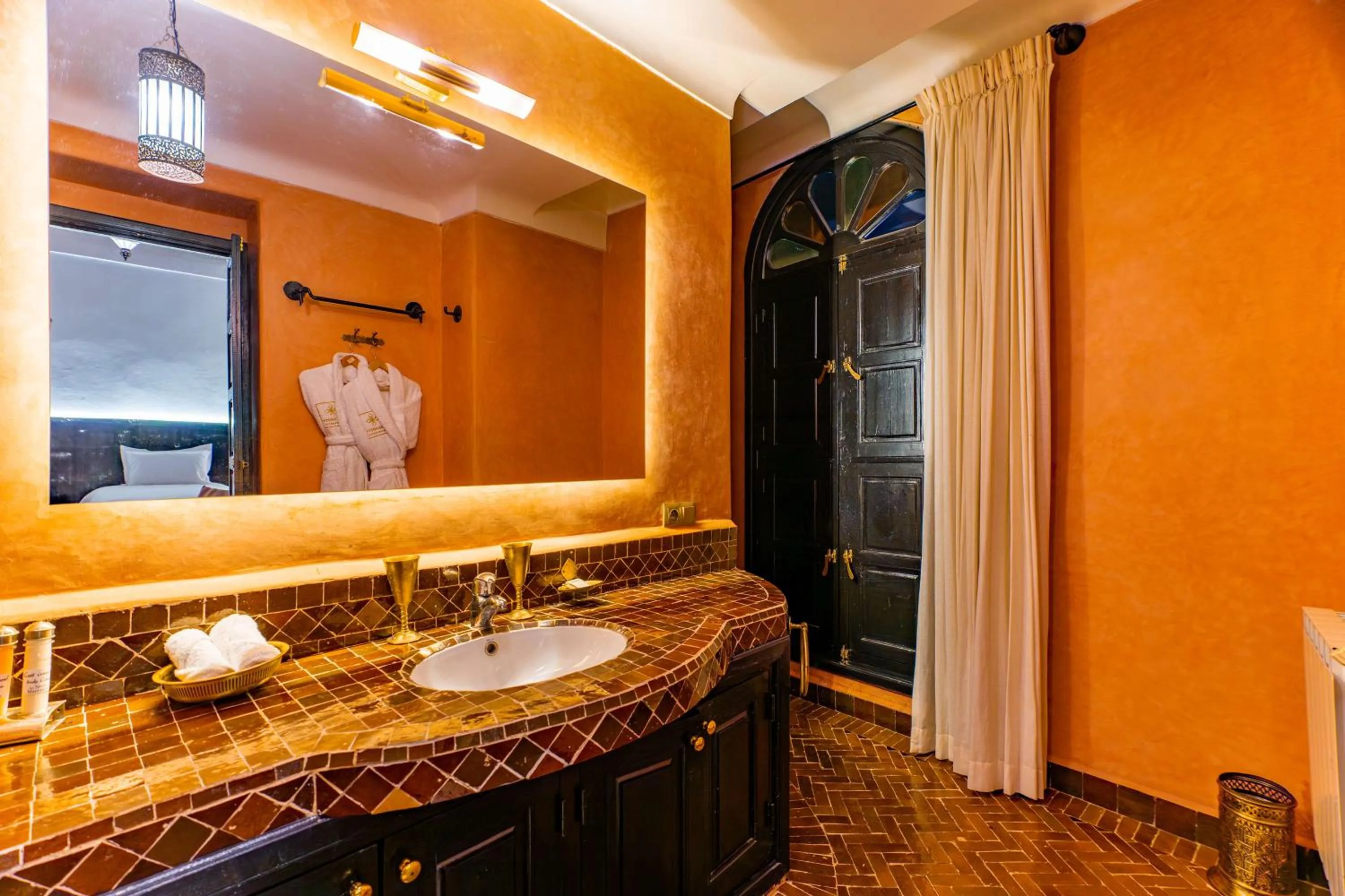 Bathroom in Riad Dar Dialkoum