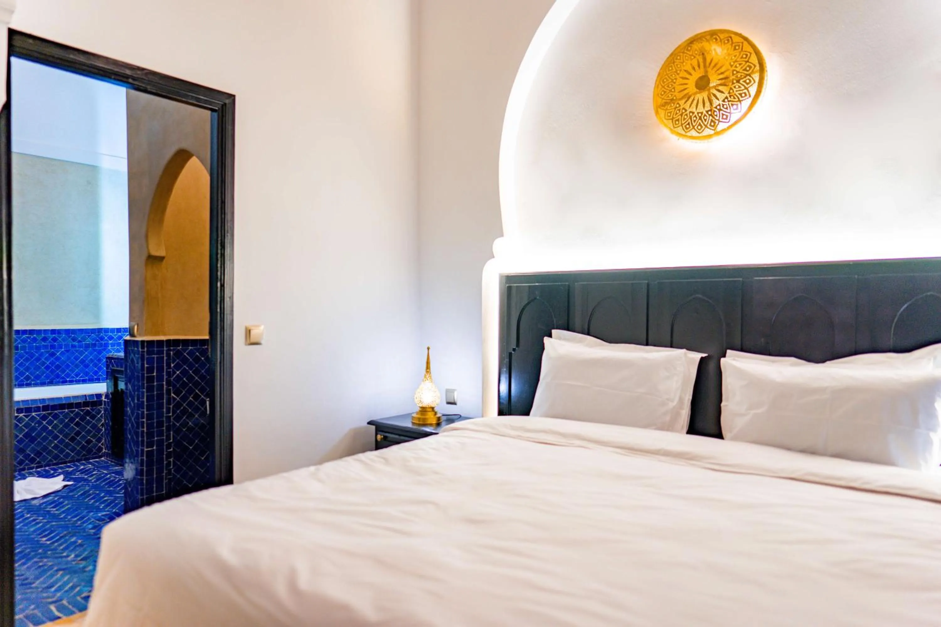 Bedroom in Riad Dar Dialkoum