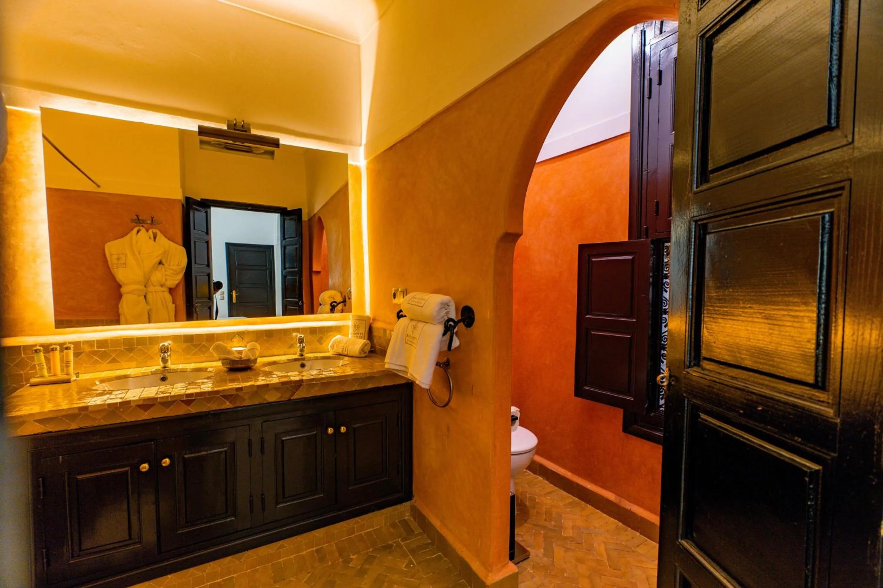 Bathroom in Riad Dar Dialkoum