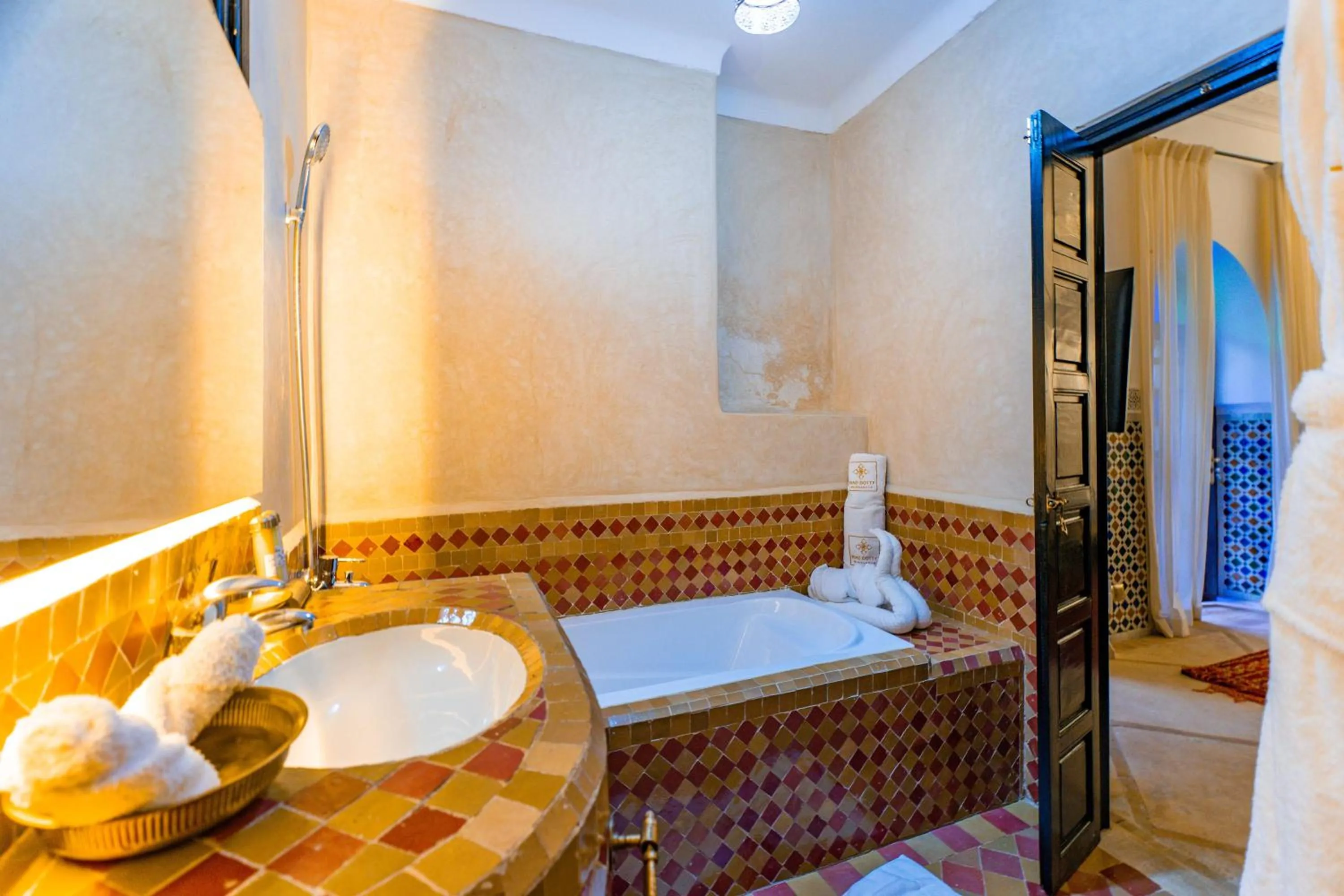 Bathroom in Riad Dar Dialkoum