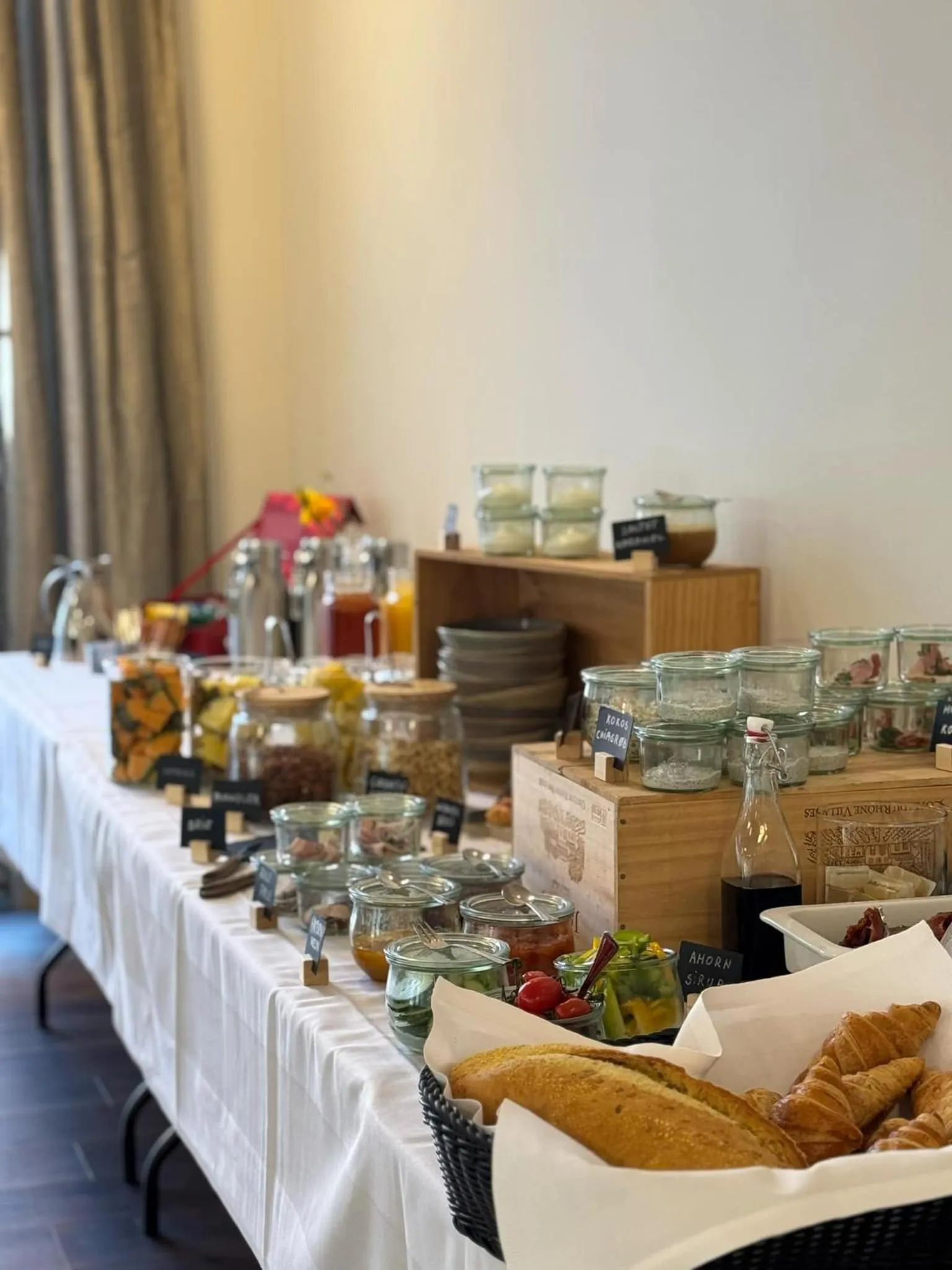 Buffet breakfast in Bramslevgaard