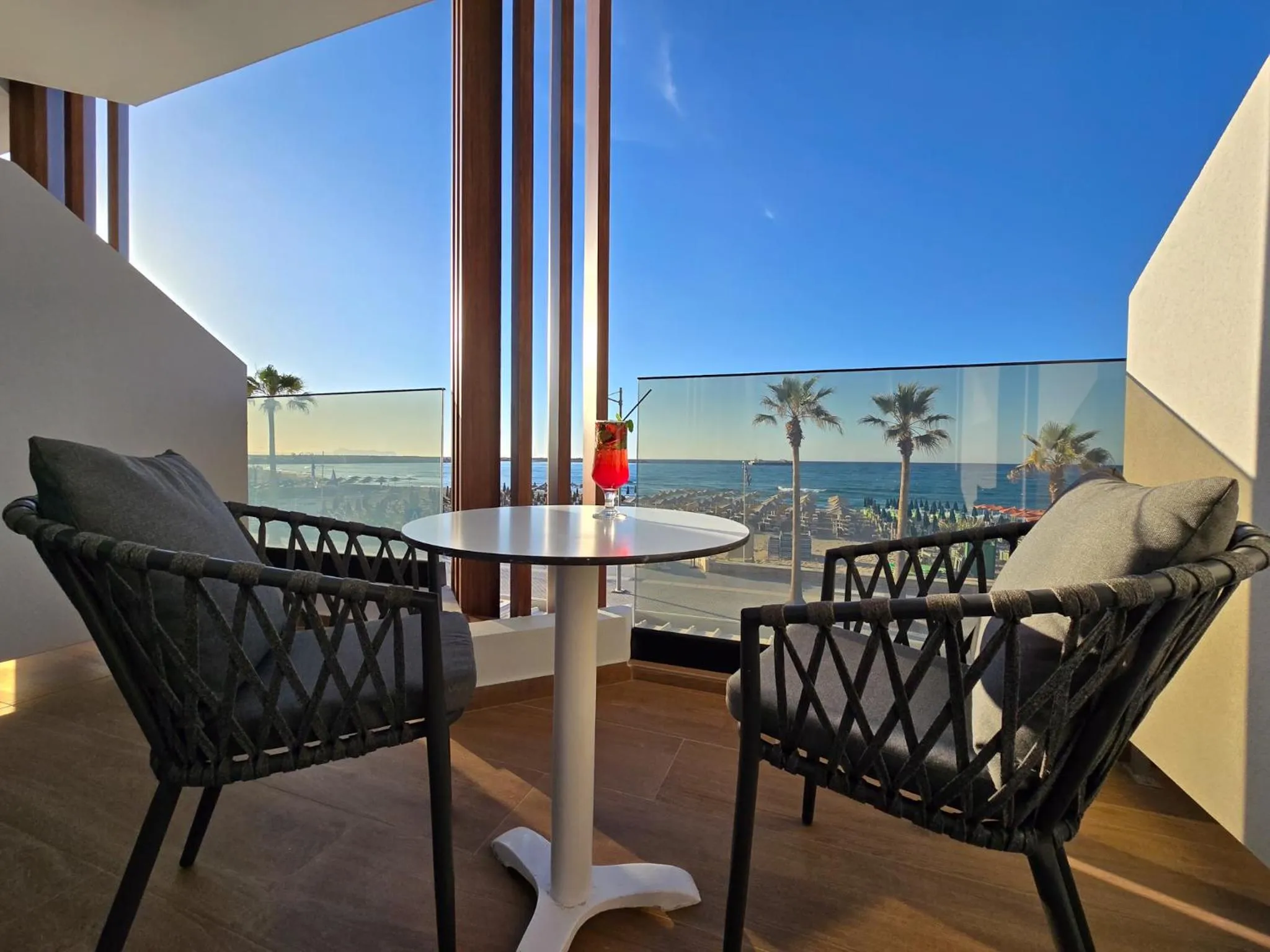 Theo Beach Hotel Apartments