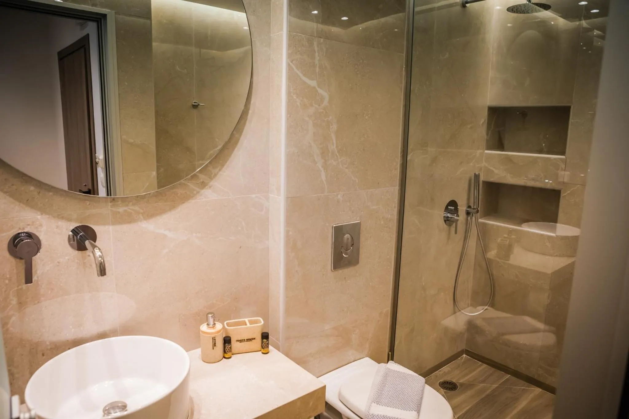 Theo Beach Hotel Apartments