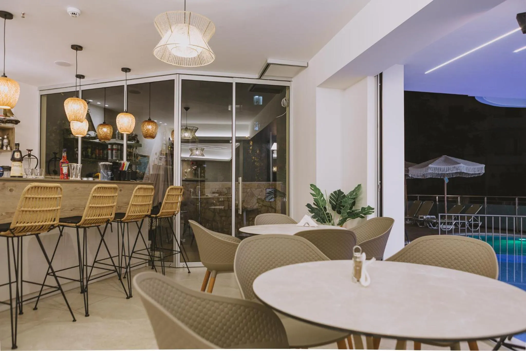 Theo Beach Hotel Apartments