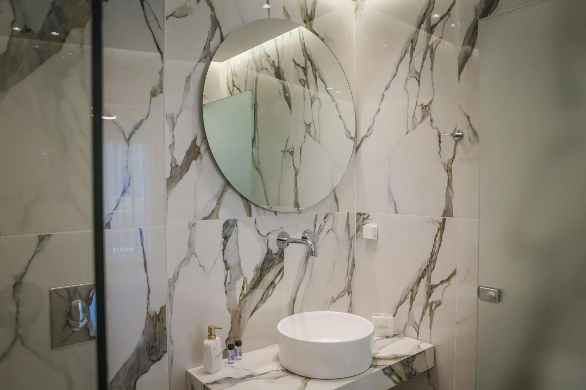 Theo Beach Hotel Apartments