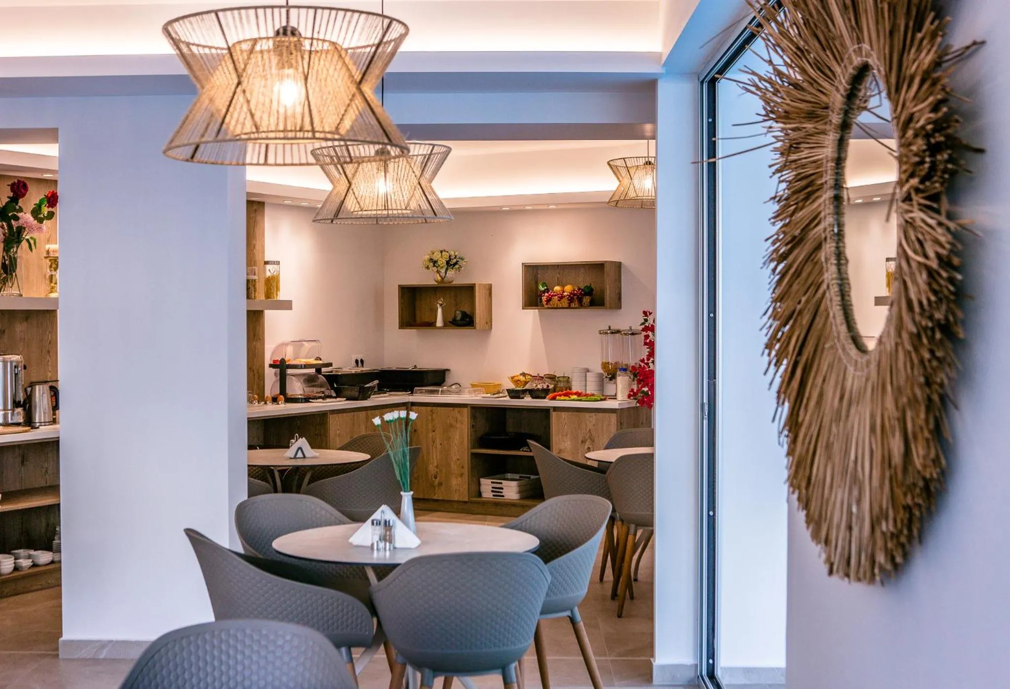 Theo Beach Hotel Apartments