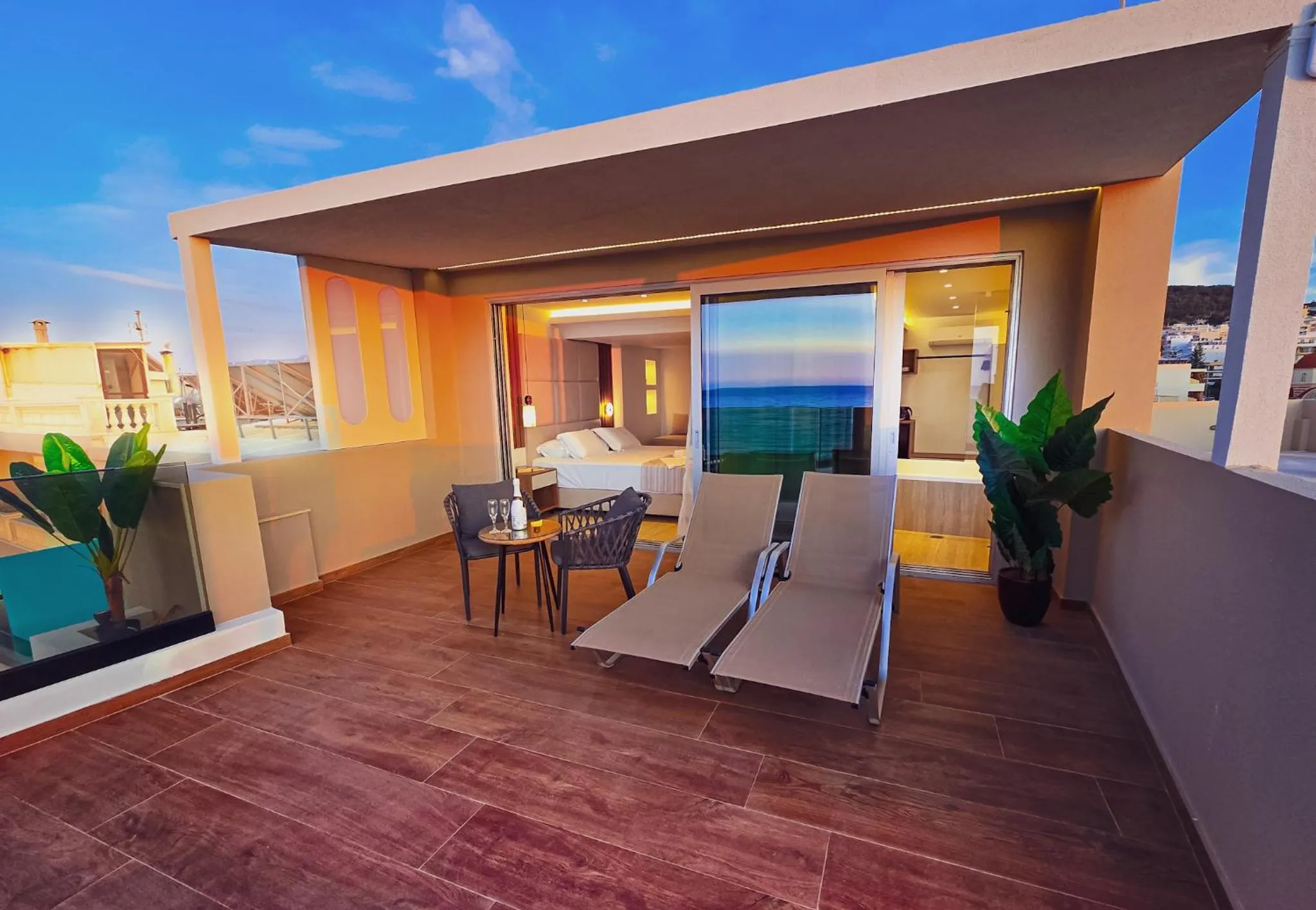 Theo Beach Hotel Apartments