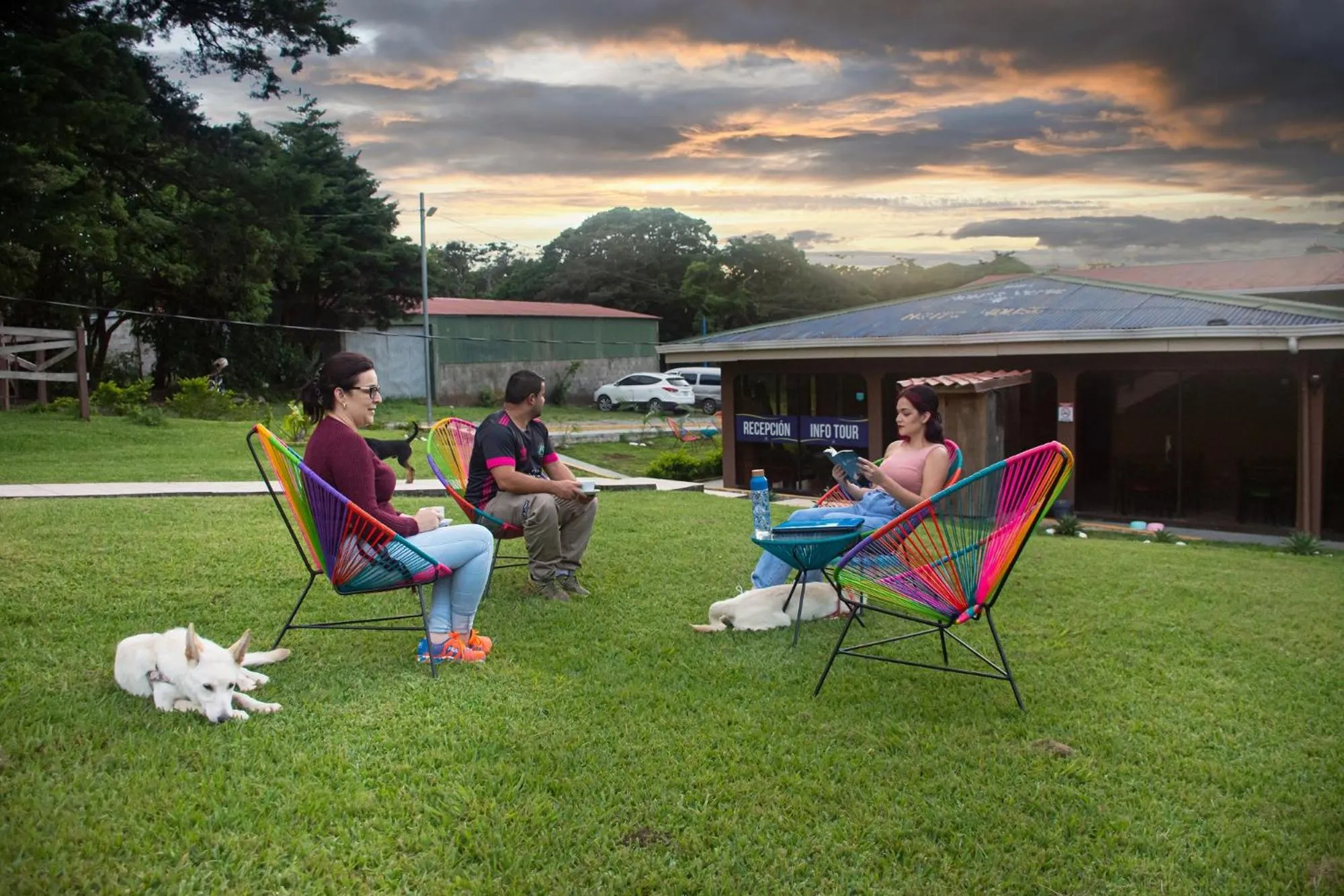 Family in Nafre House B&B Monteverde