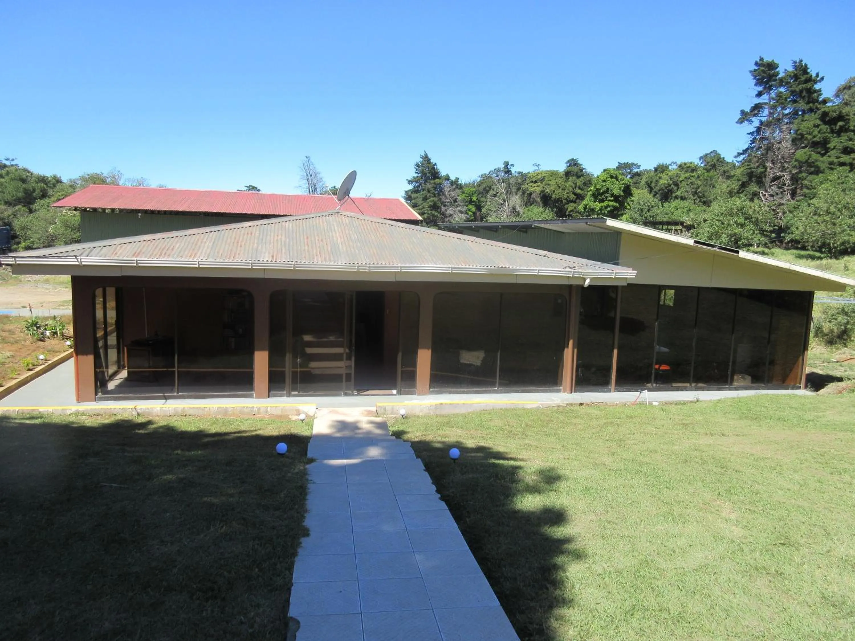 Property building in Nafre House B&B Monteverde