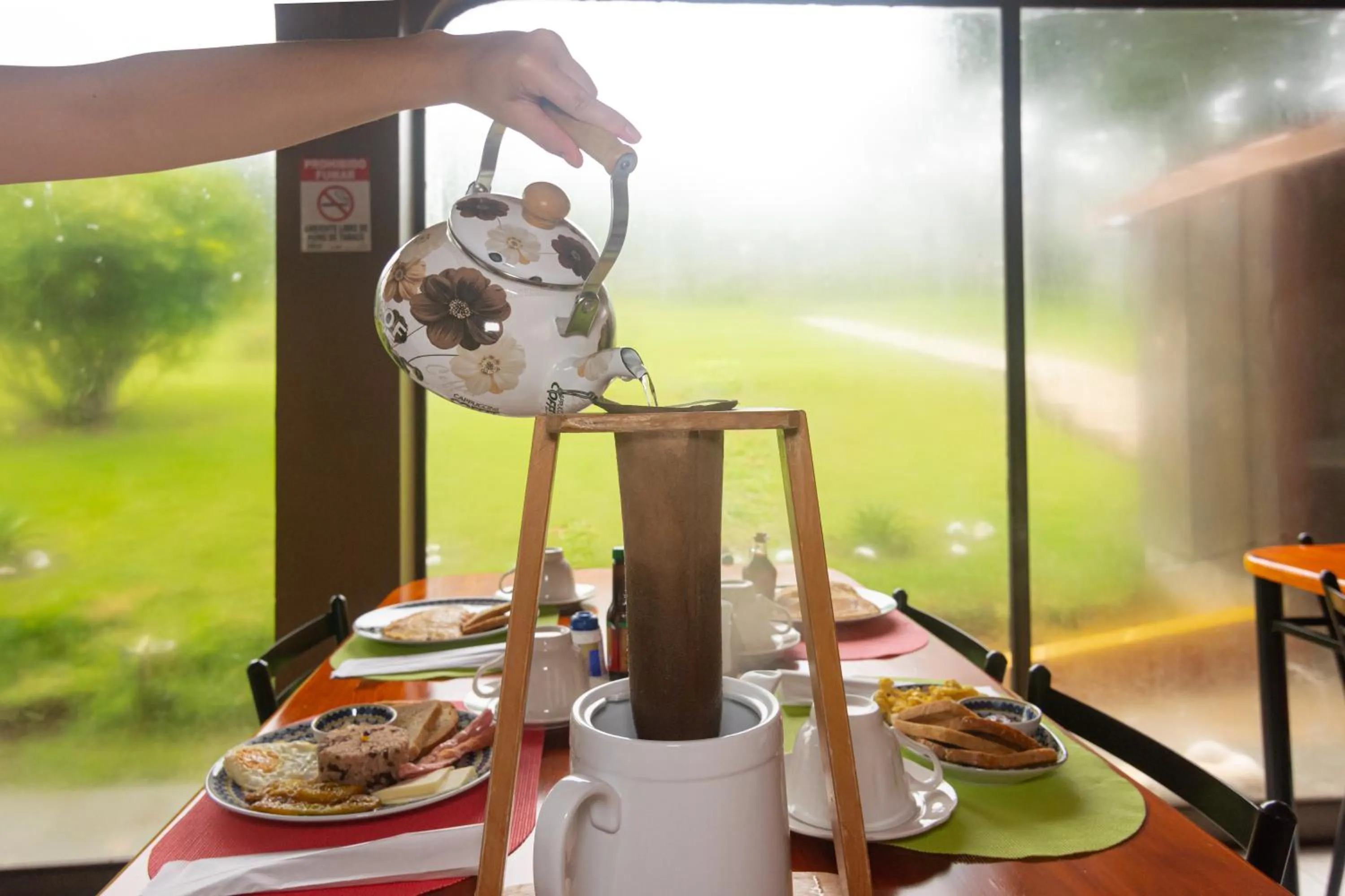 Breakfast in Nafre House B&B Monteverde