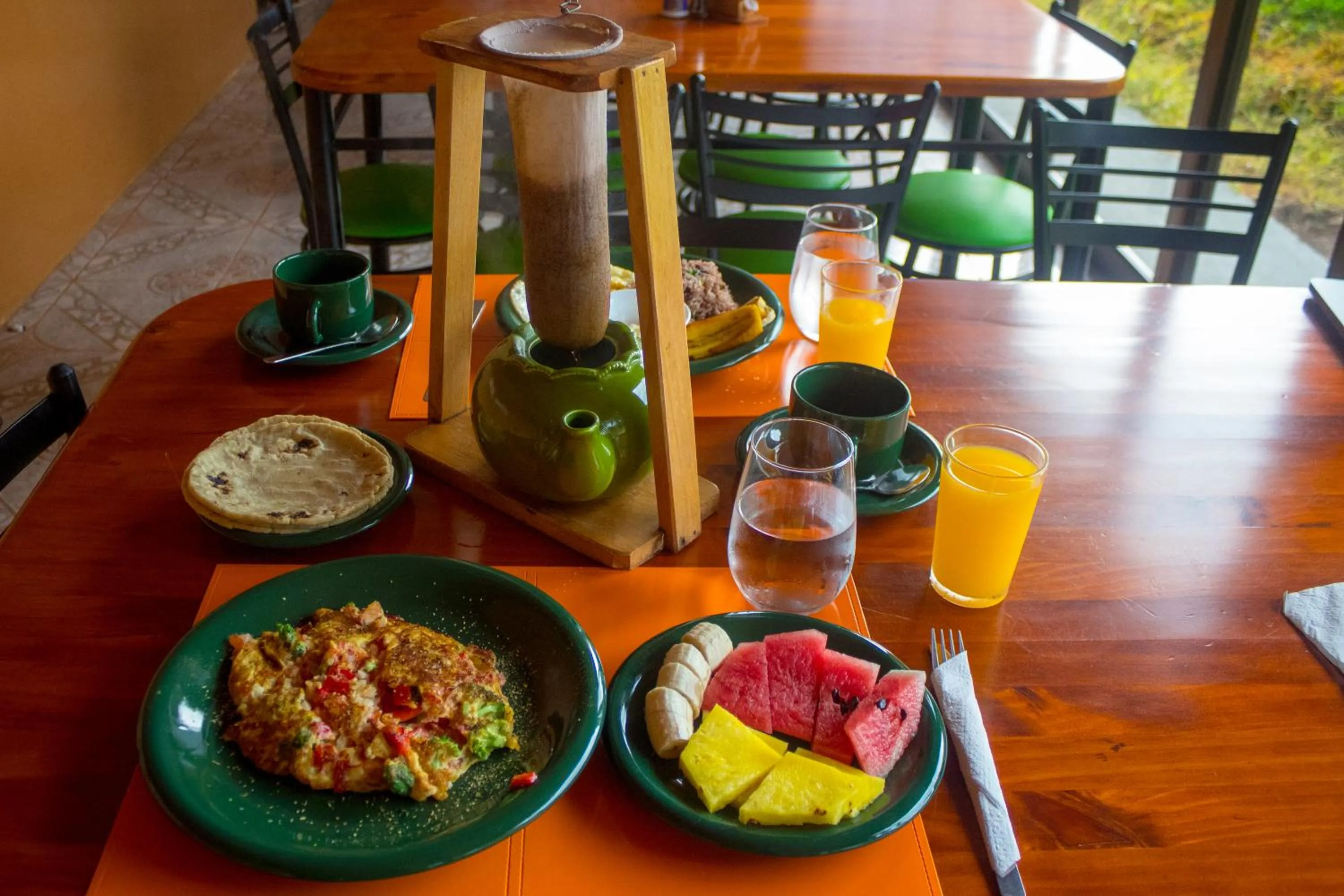 Restaurant/places to eat in Nafre House B&B Monteverde