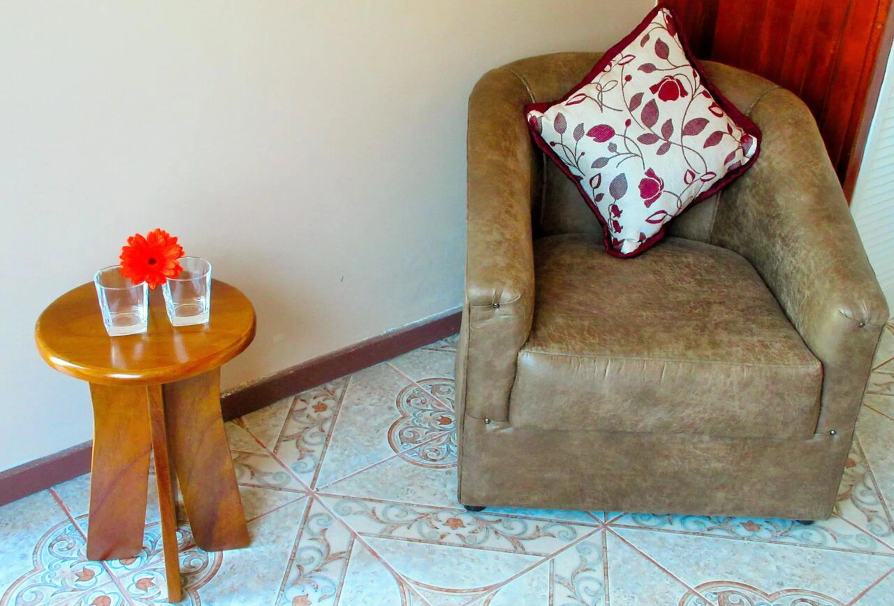 Seating area in Nafre House B&B Monteverde