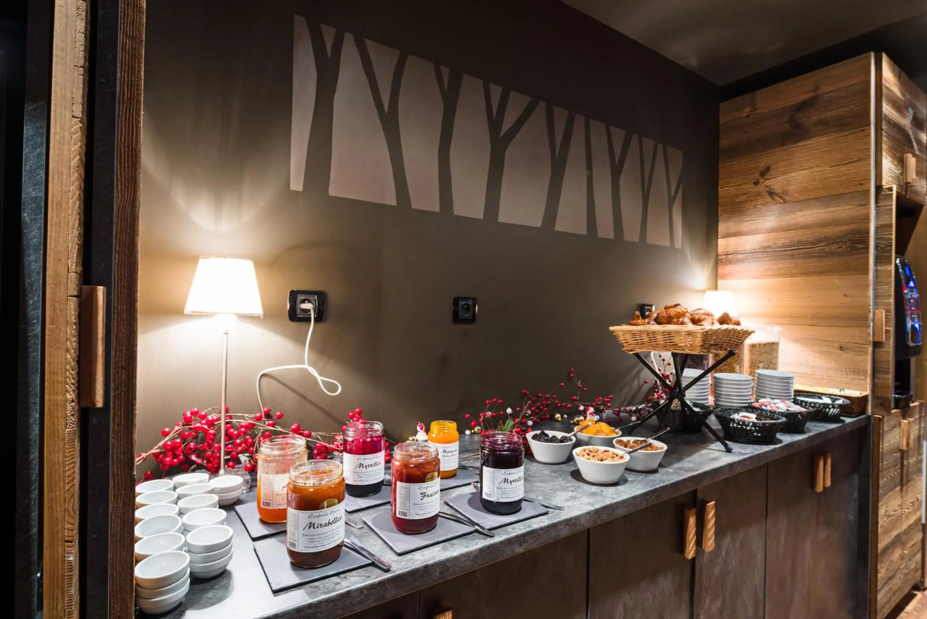 Restaurant/places to eat in Marmotel & Spa Restaurant/places to eat in Marmotel & Spa