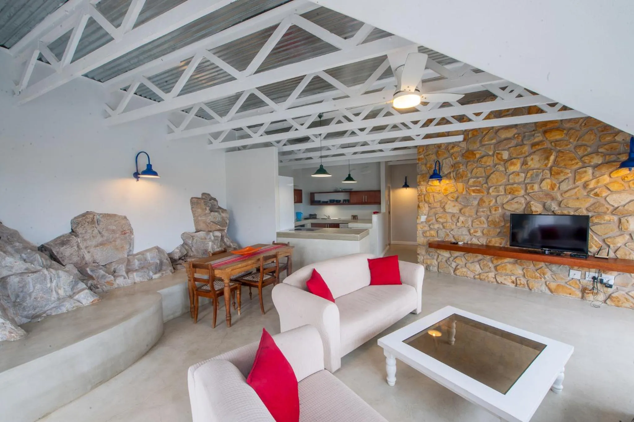 TV and multimedia in Plett Beachfront Accommodation