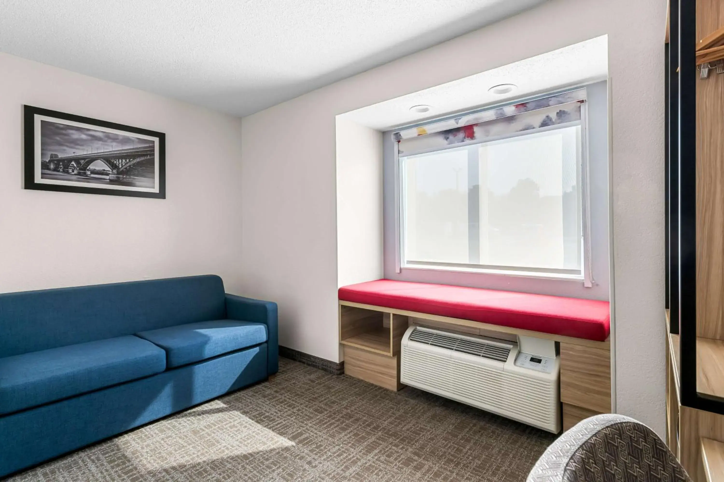 Queen Suite with Two Queen Beds and Sofa Bed - Rain Shower/Non-Smoking in Best Western Buffalo Inn & Suites Queen Suite with Two Queen Beds and Sofa Bed - Rain Shower/Non-Smoking in Best Western Buffalo Inn & Suites