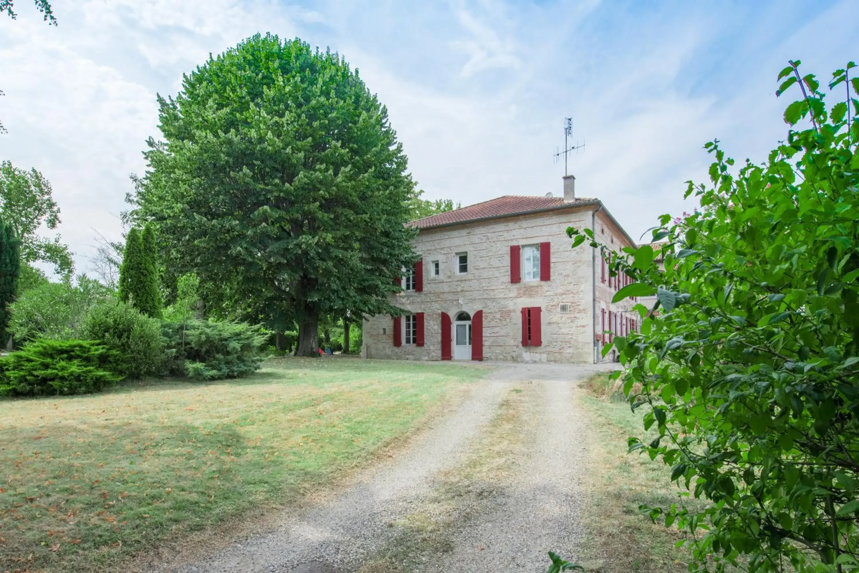 Facade/entrance in Logis Hotels - Au Colombier du Touron Facade/entrance in Logis Hotels - Au Colombier du Touron
