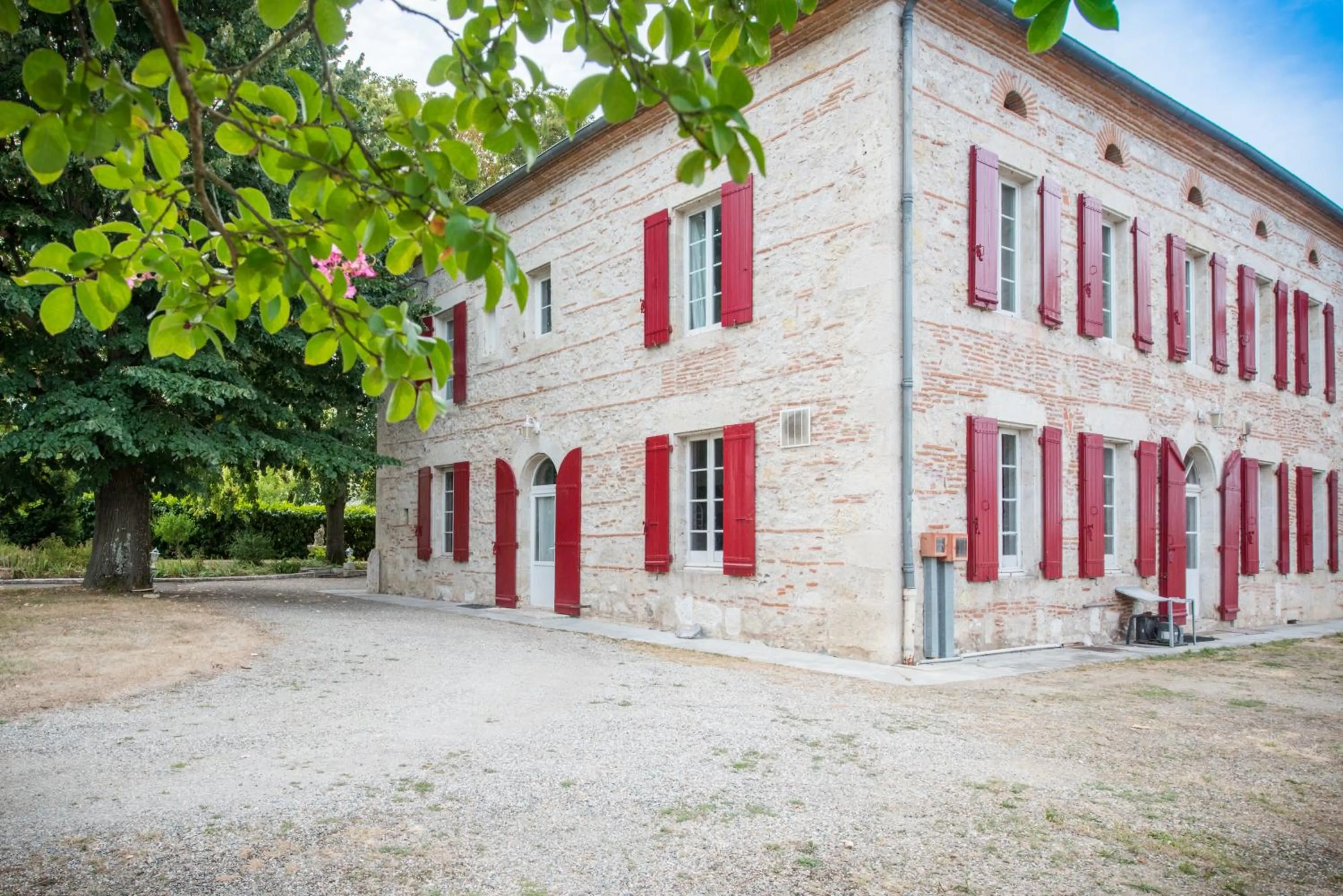 Facade/entrance in Logis Hotels - Au Colombier du Touron