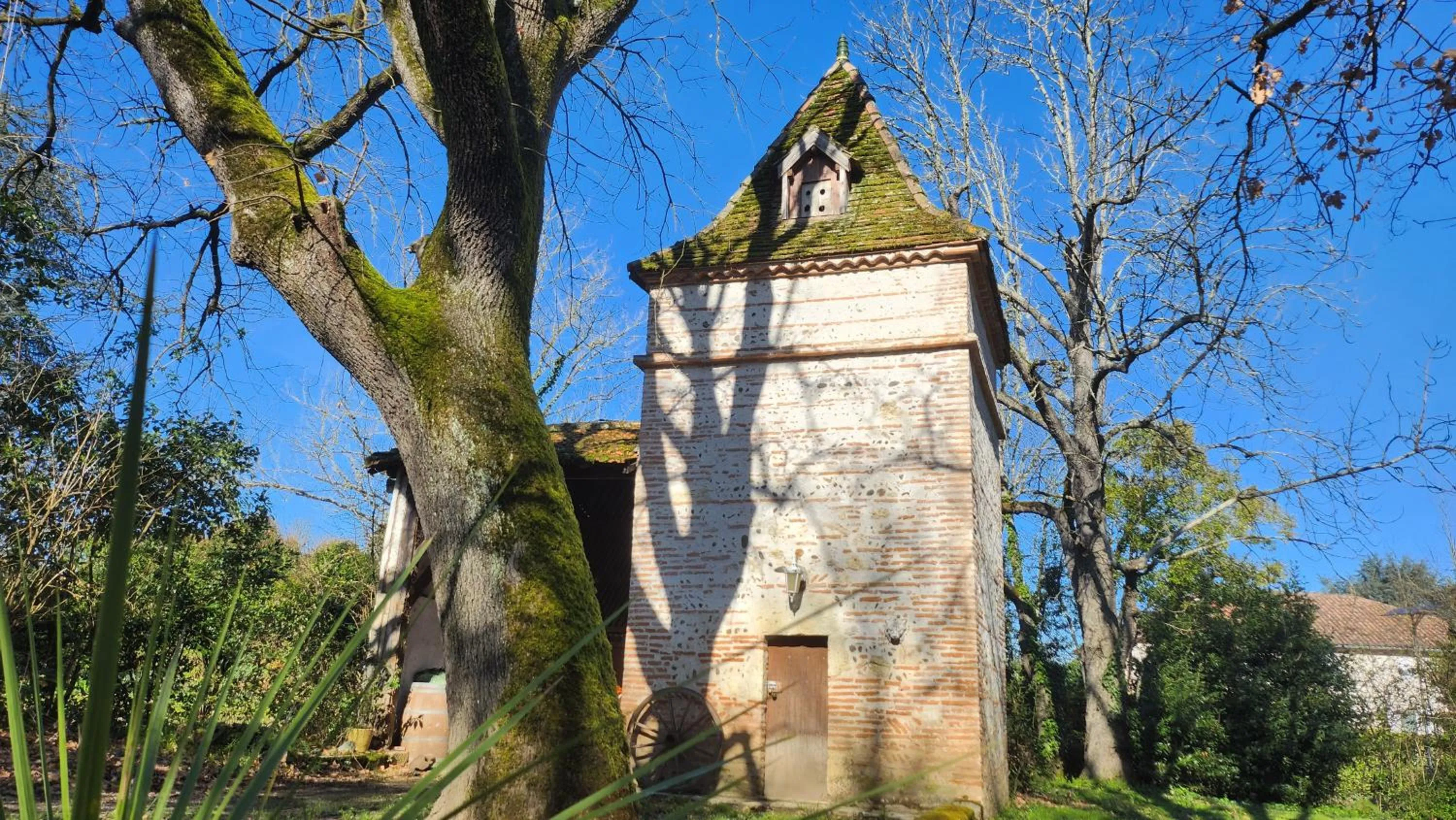 Logis Hotels - Au Colombier du Touron