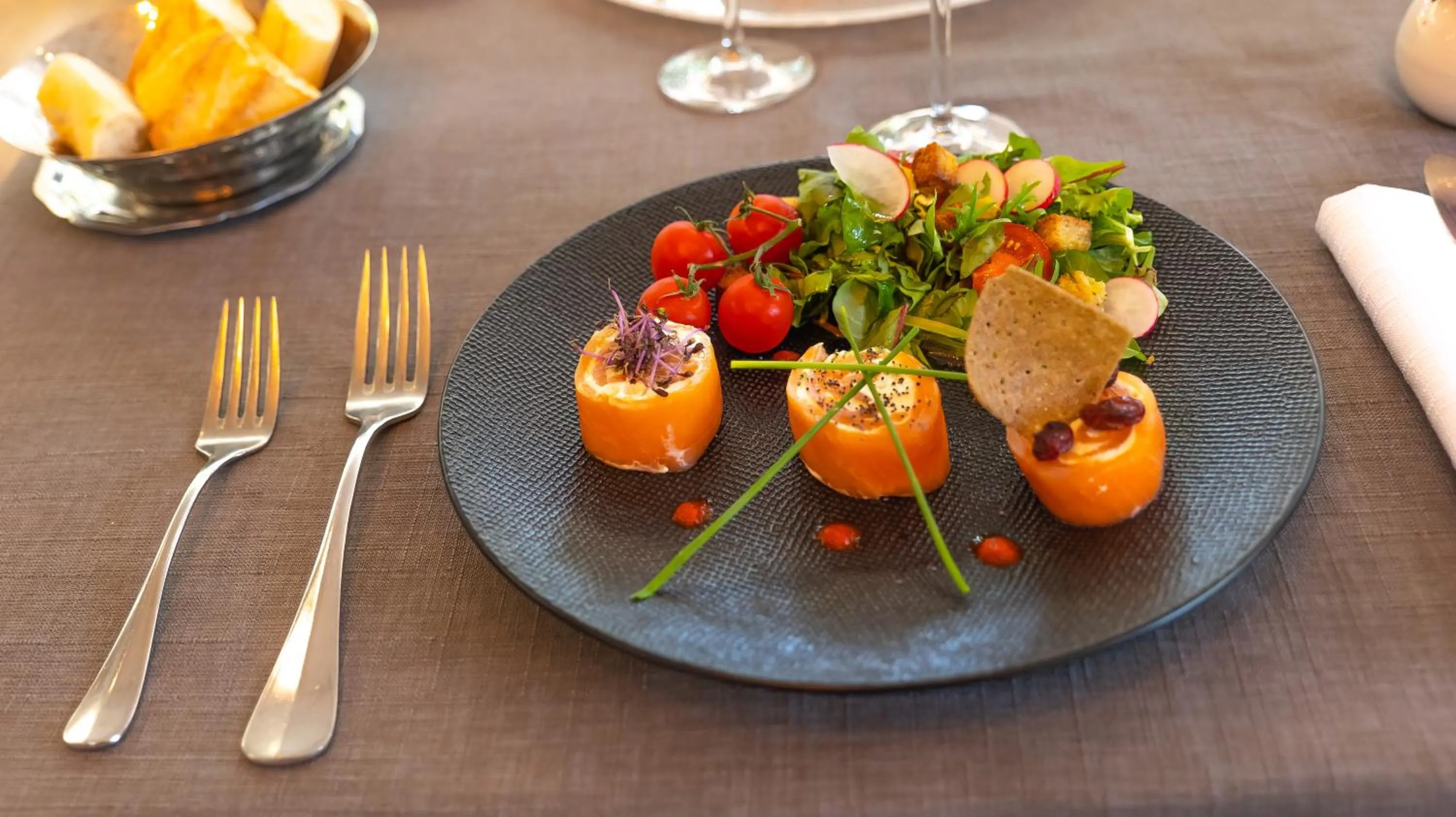 Restaurant/places to eat in Logis Hotels - Au Colombier du Touron