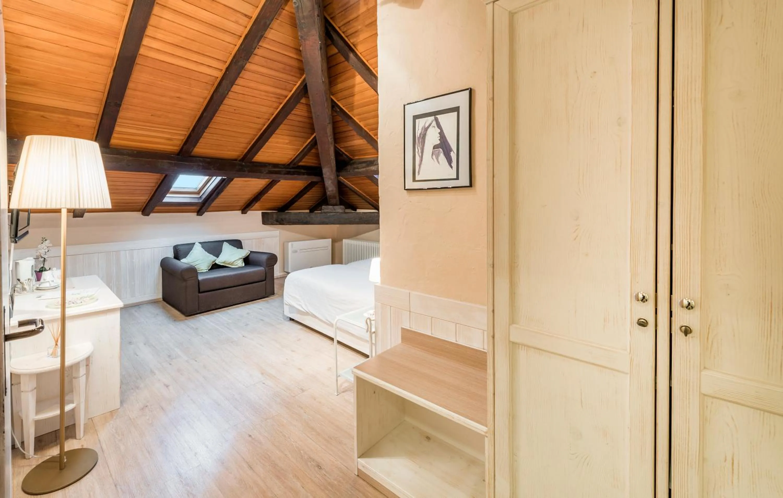 Photo of the whole room, Bed in Albergo Ristorante La Palma