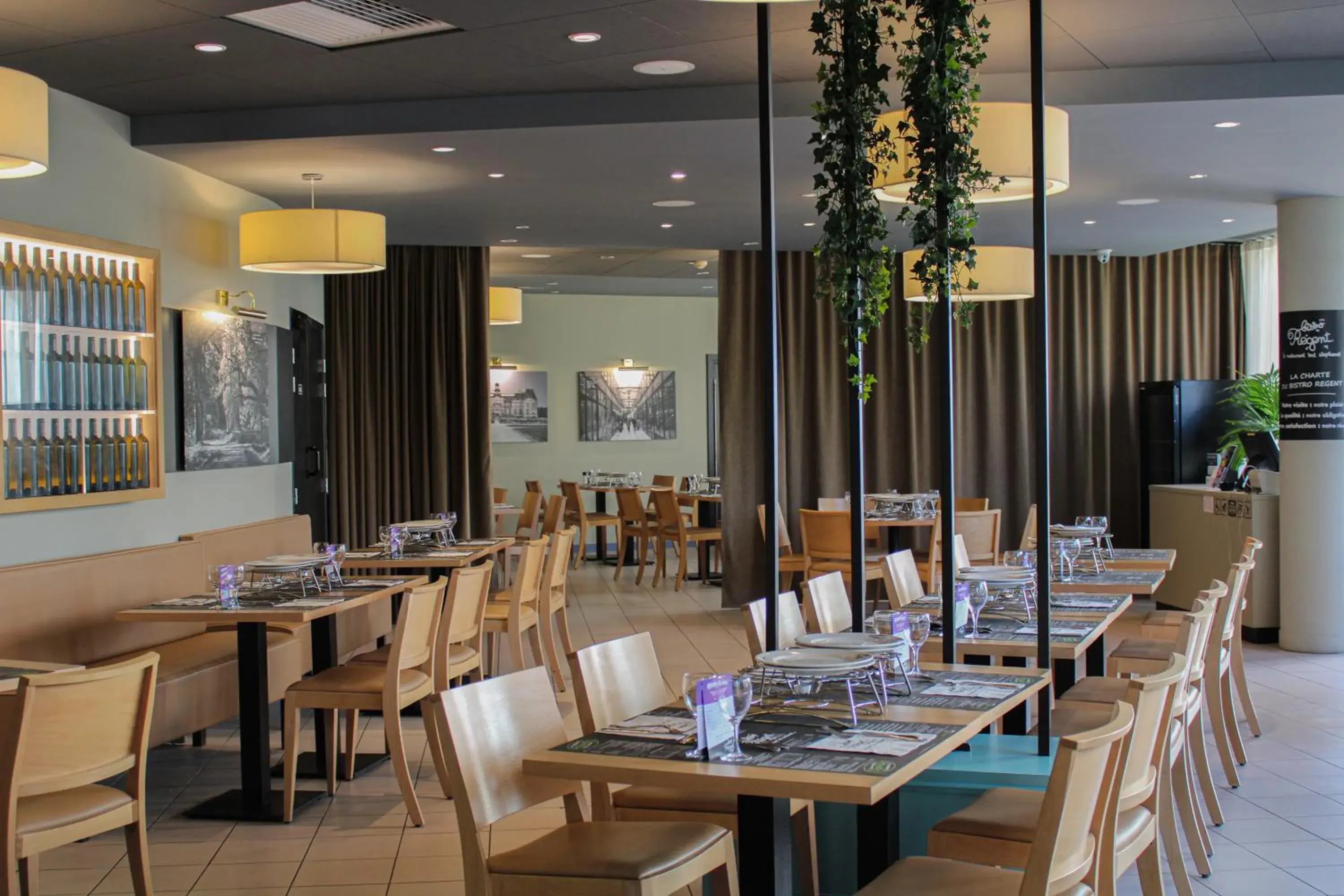 Restaurant/places to eat in ibis Styles Evry Courcouronnes Hotel and Events Restaurant/places to eat in ibis Styles Evry Courcouronnes Hotel and Events