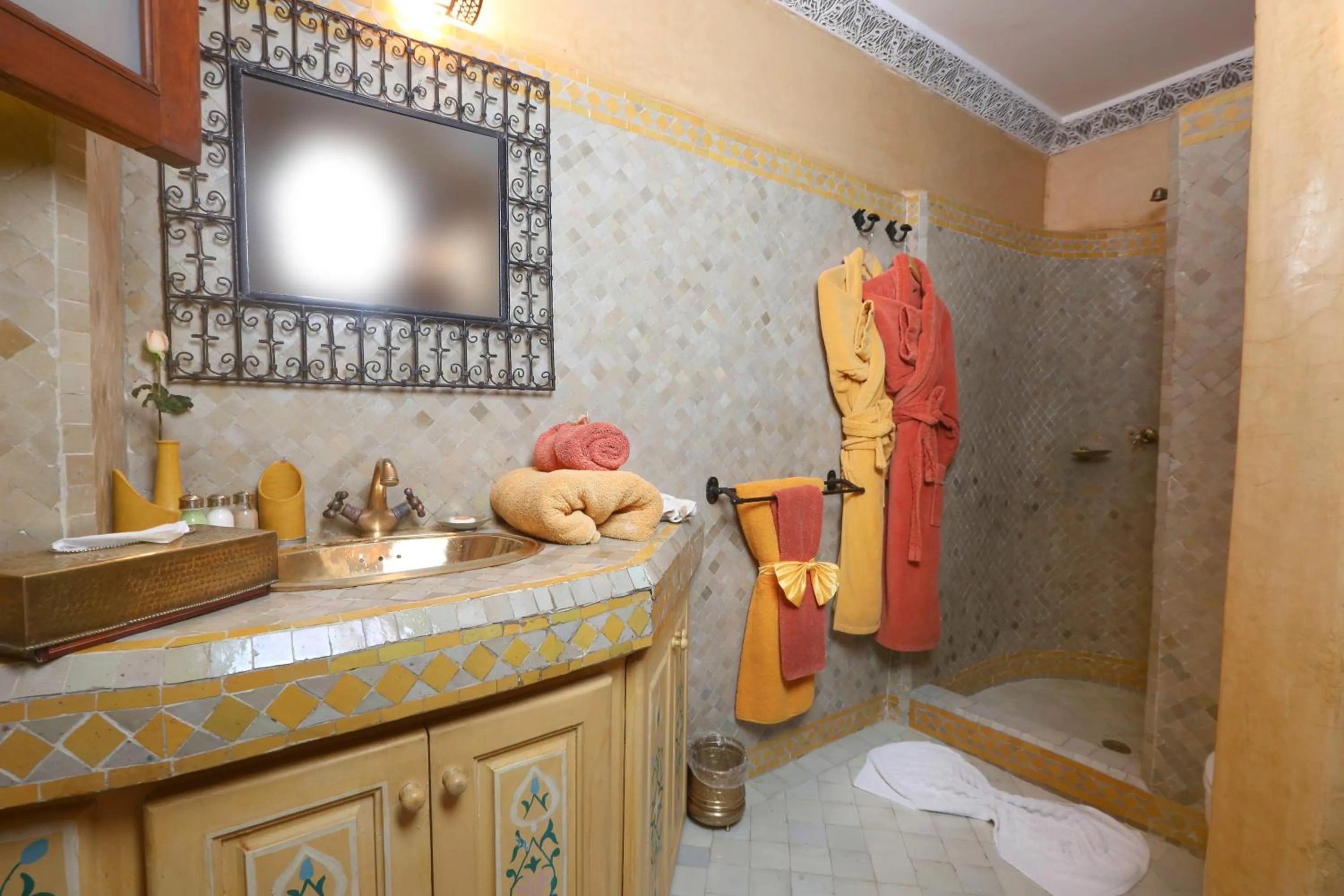 Shower in Riad Turquoise
