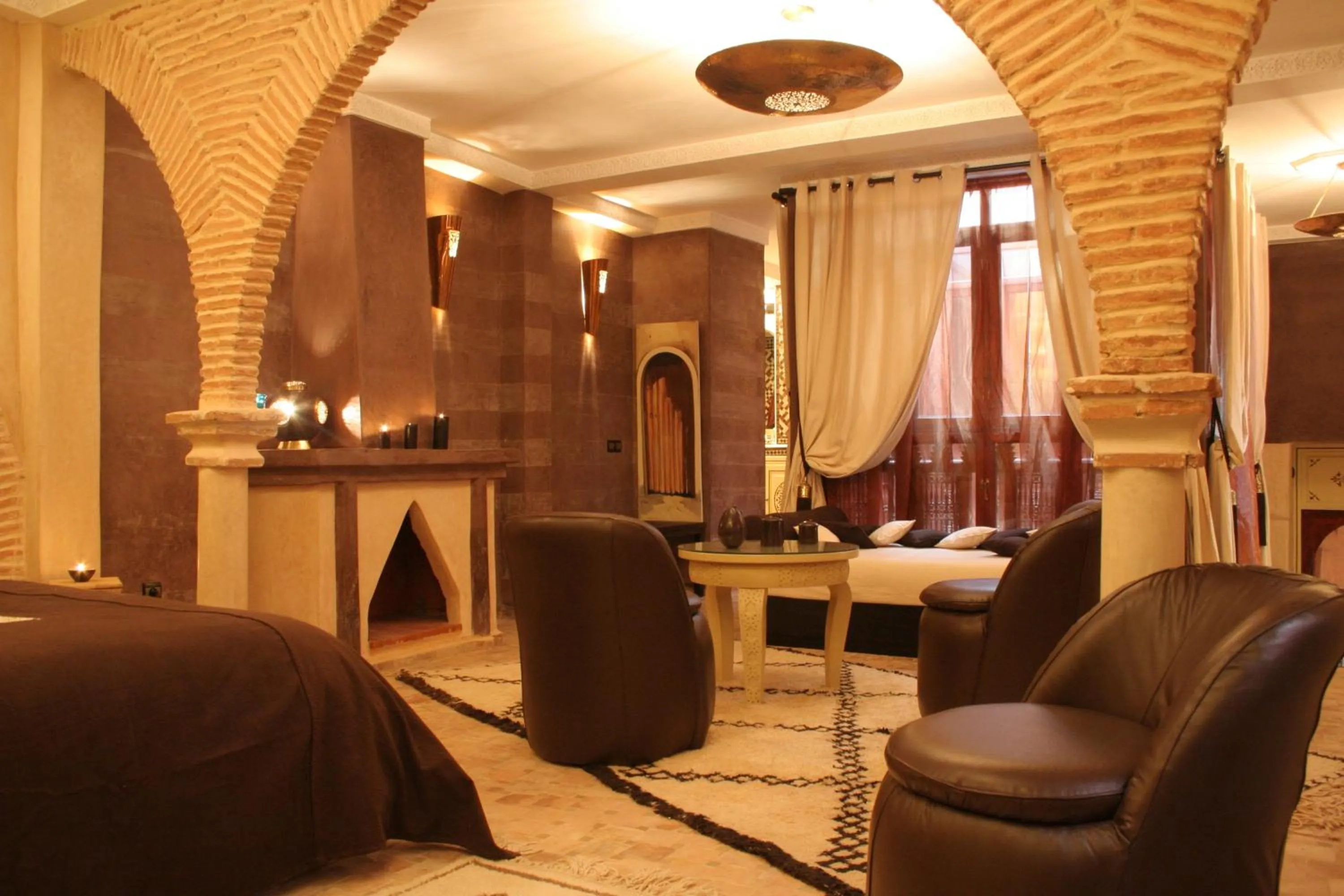 Photo of the whole room in Riad Turquoise