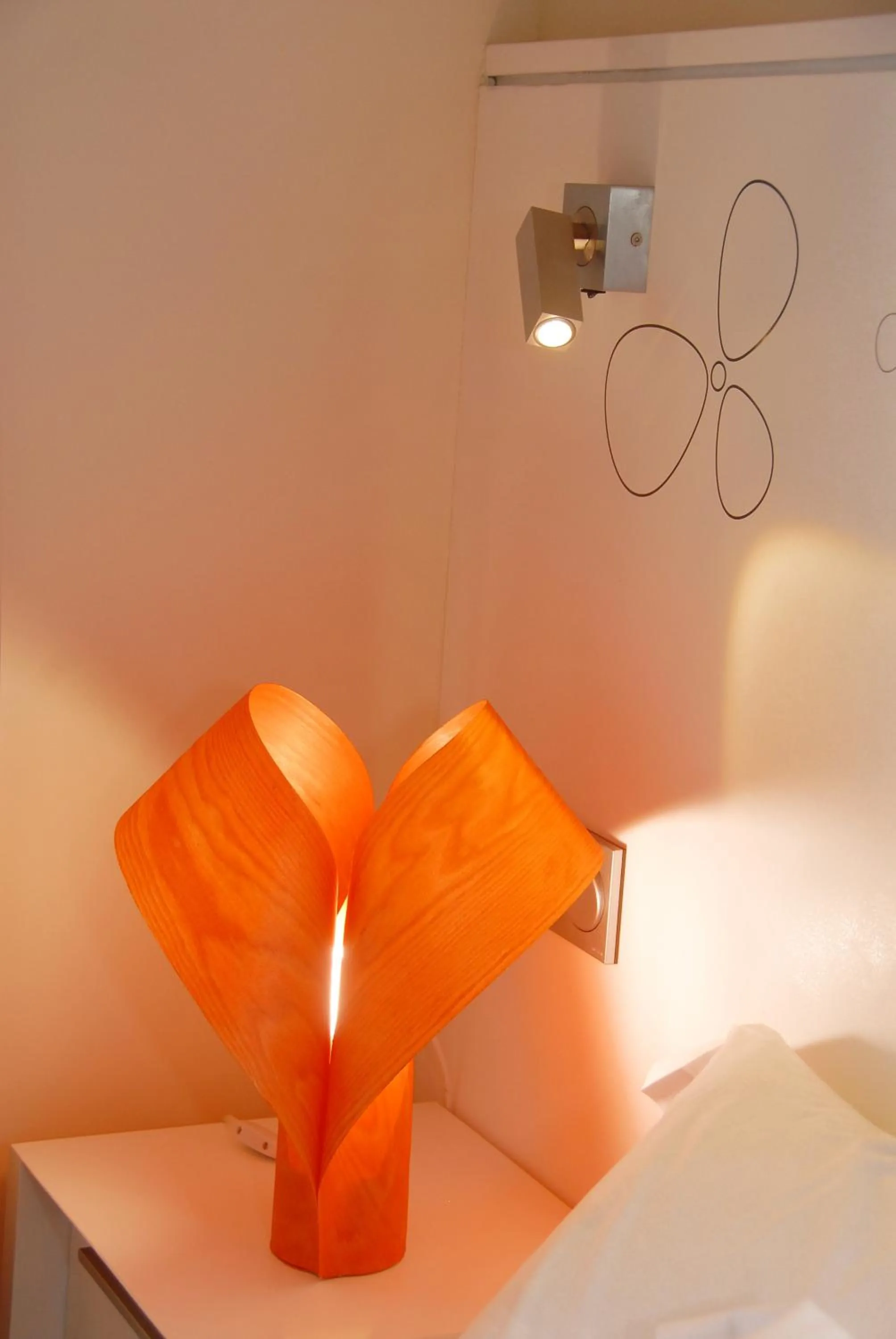 Decorative detail, Bed in Hostal riMboMbin