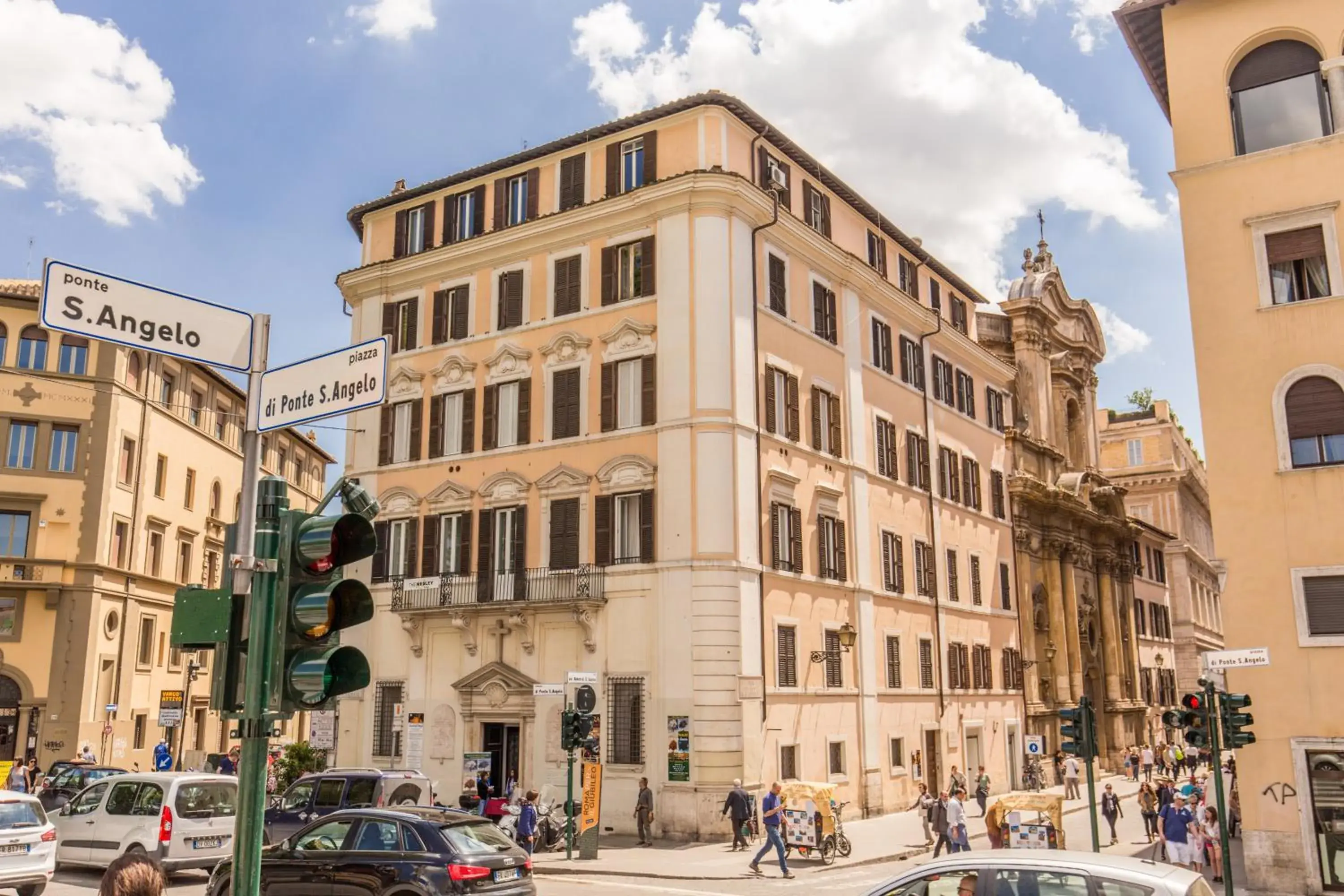 Facade/entrance in The Bridge Suites Facade/entrance in The Bridge Suites