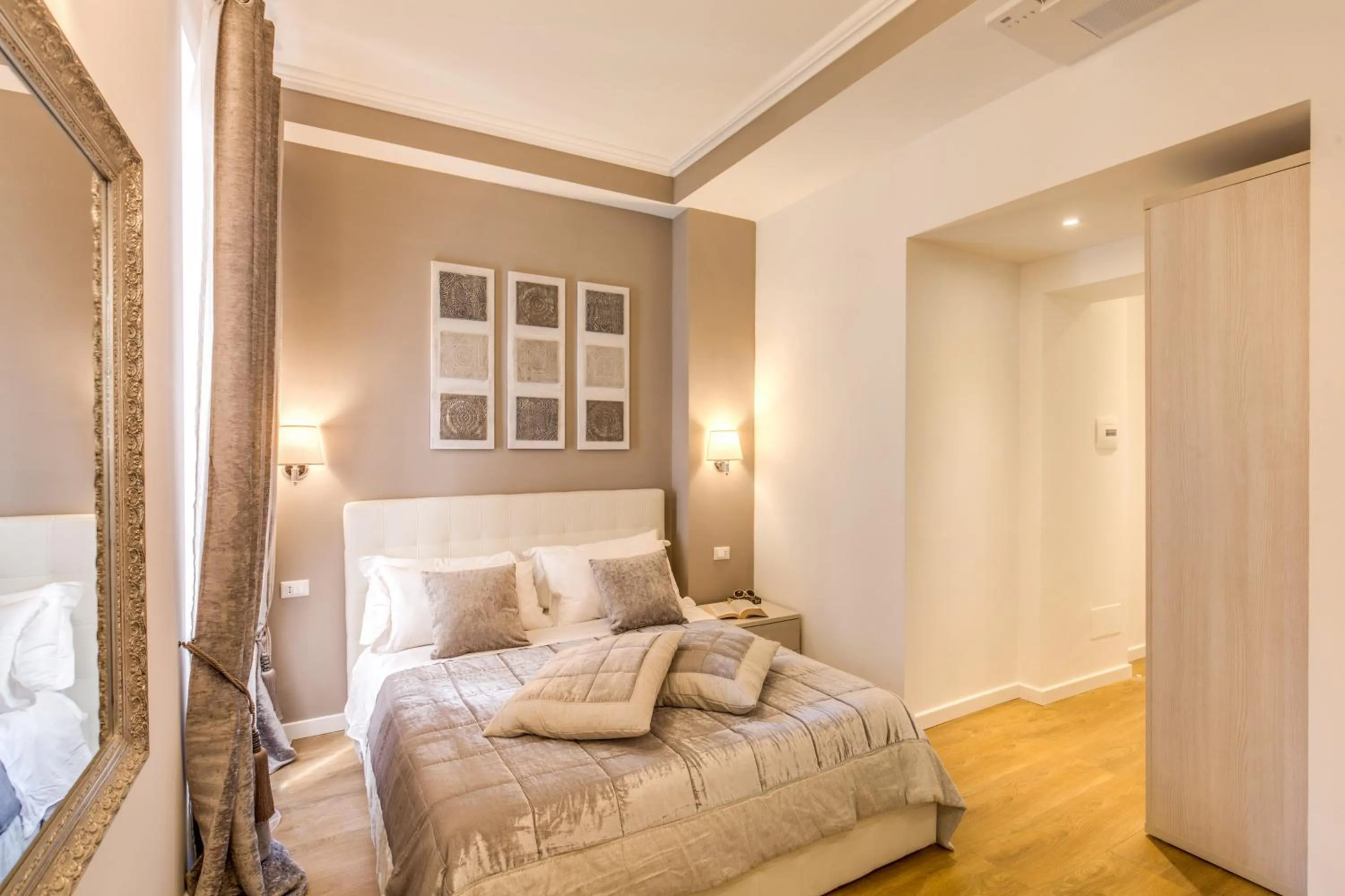 Photo of the whole room, Bed in The Bridge Suites