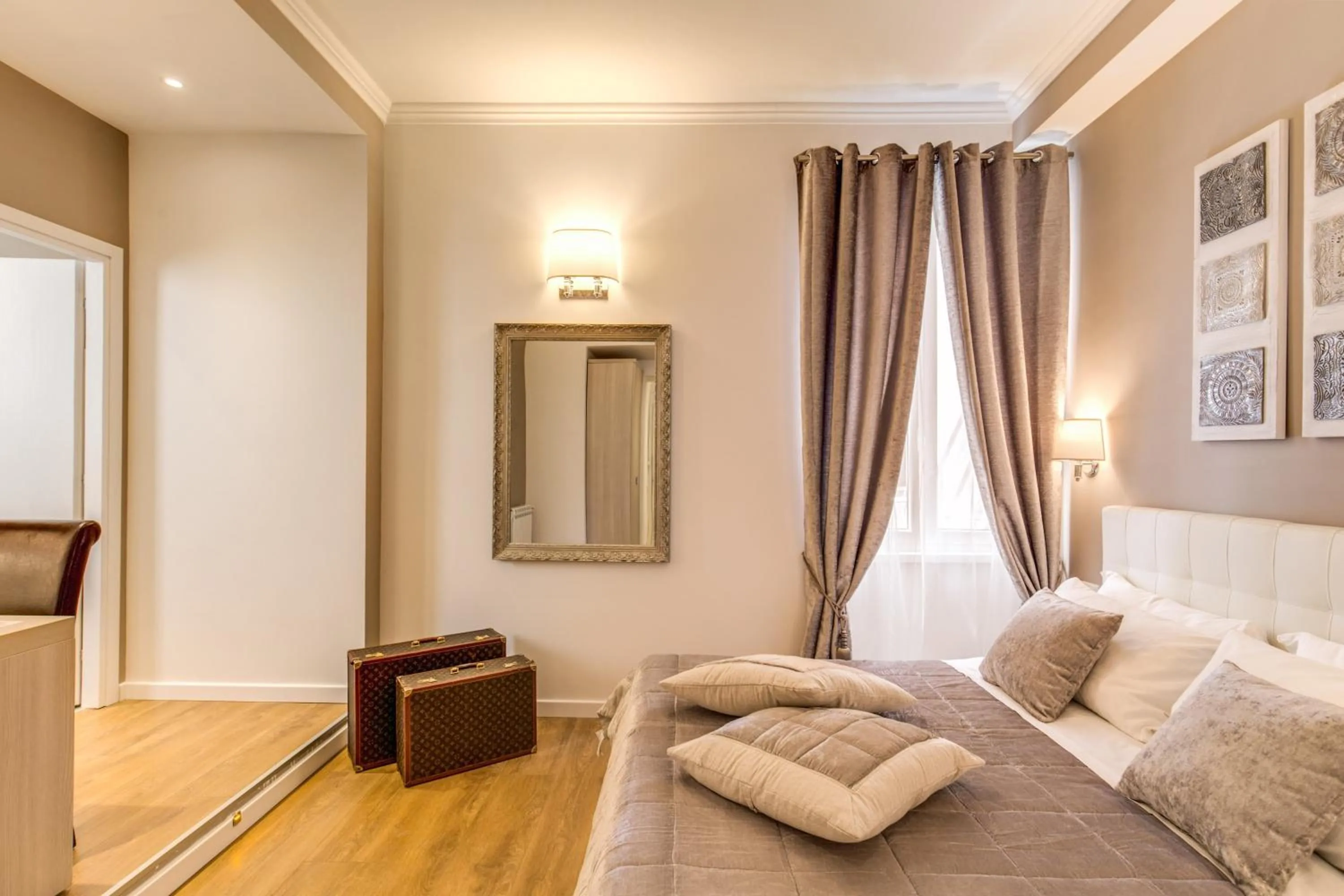 Photo of the whole room in The Bridge Suites