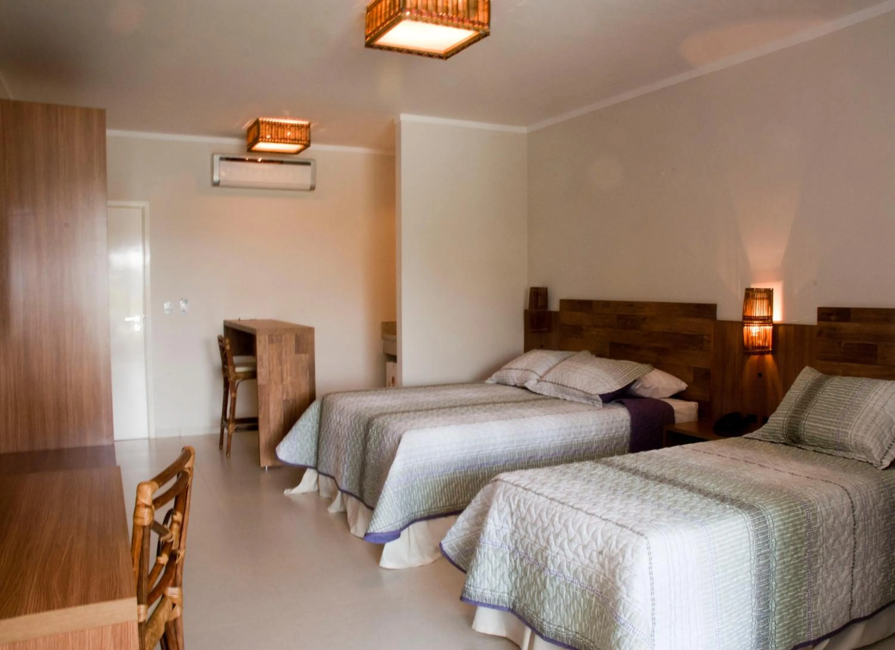 Photo of the whole room, Bed in Resort da Ilha