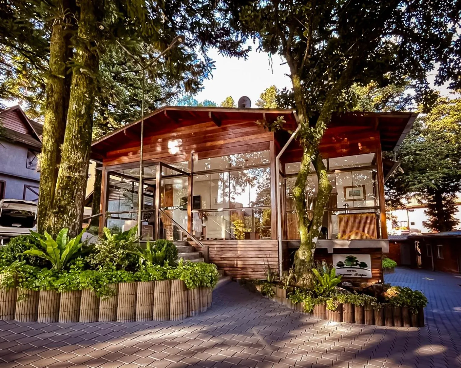 Property building in Hotel Pequeno Bosque