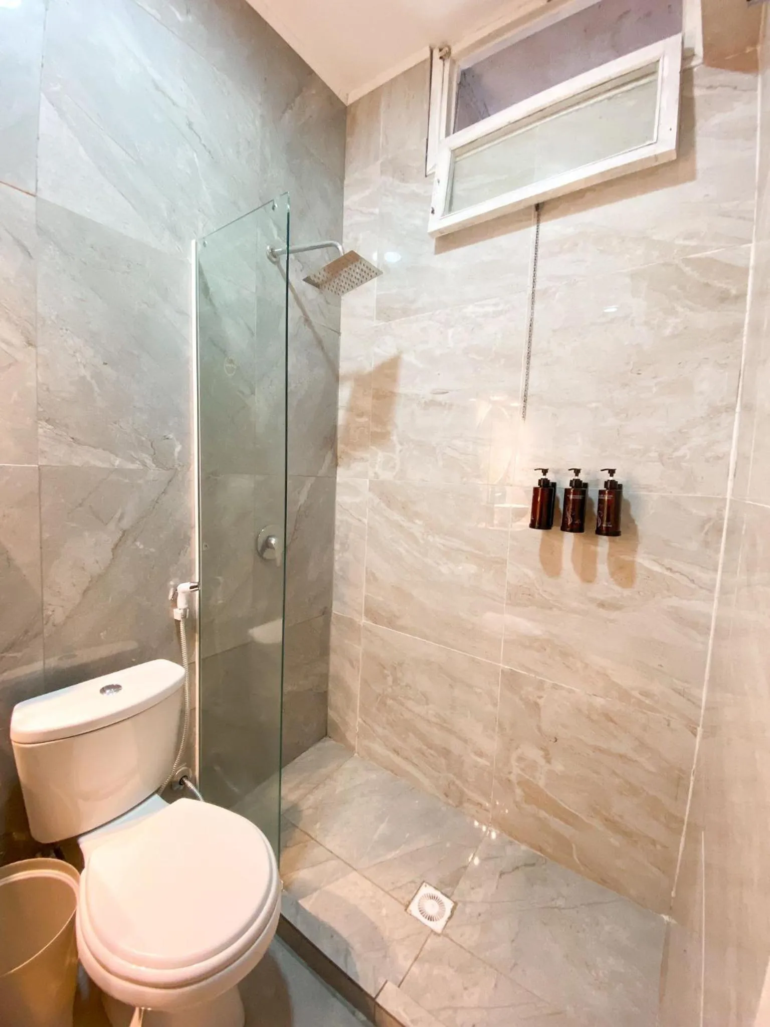 Toilet in Hotel Lujan
