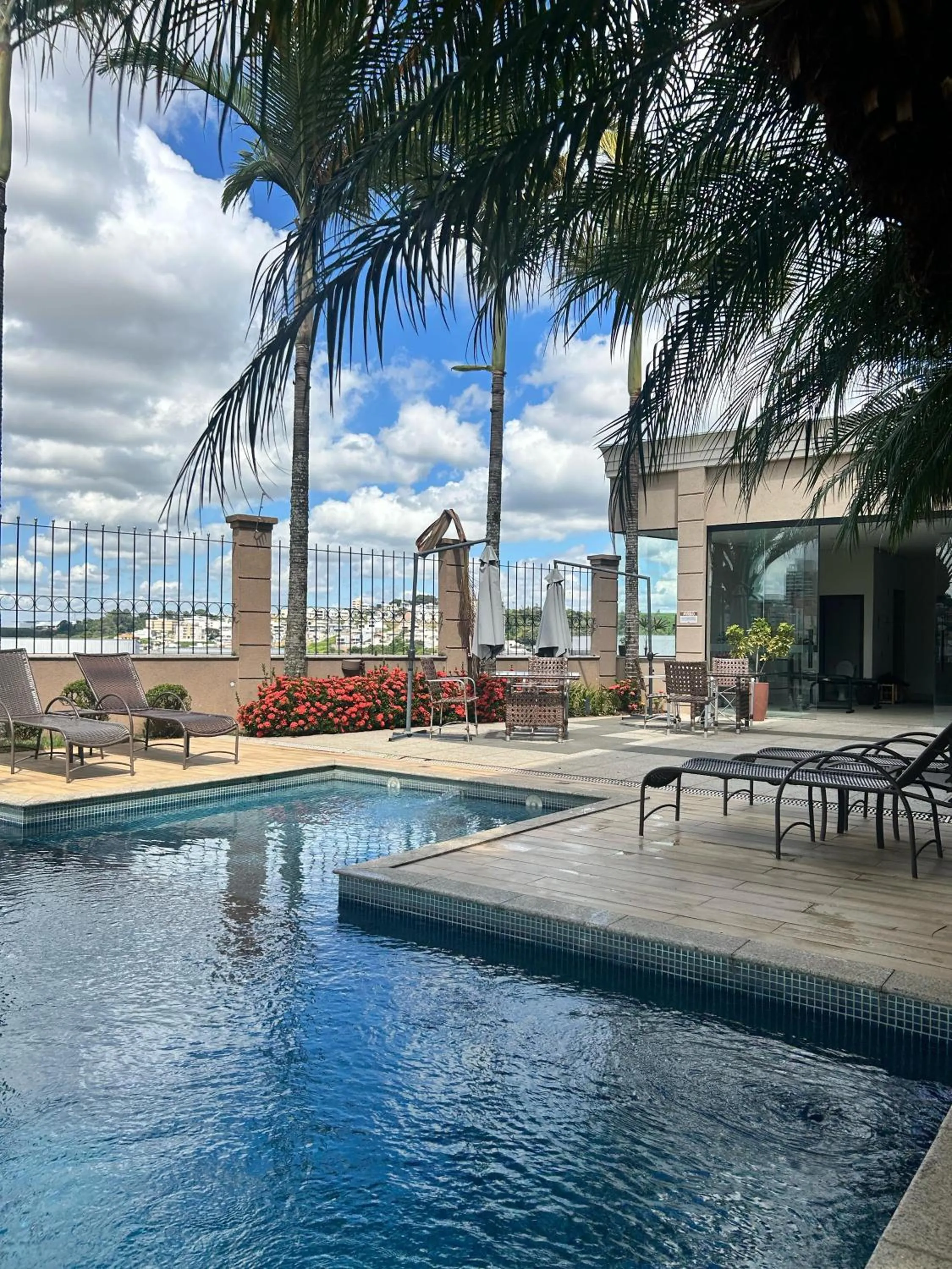 Swimming pool in Class Hotel Varginha