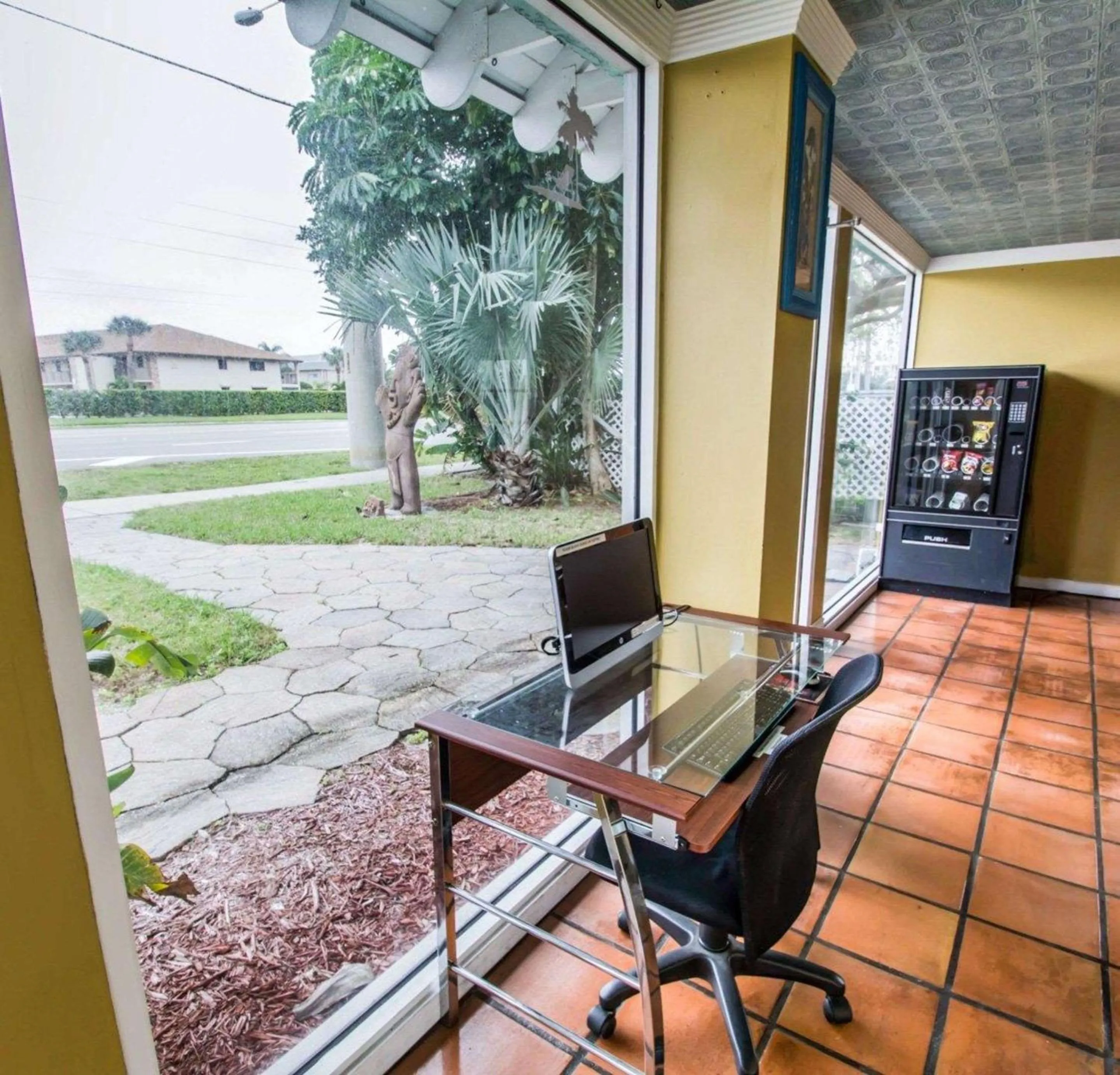 On site in Econo Lodge Cocoa Beach - near the Port