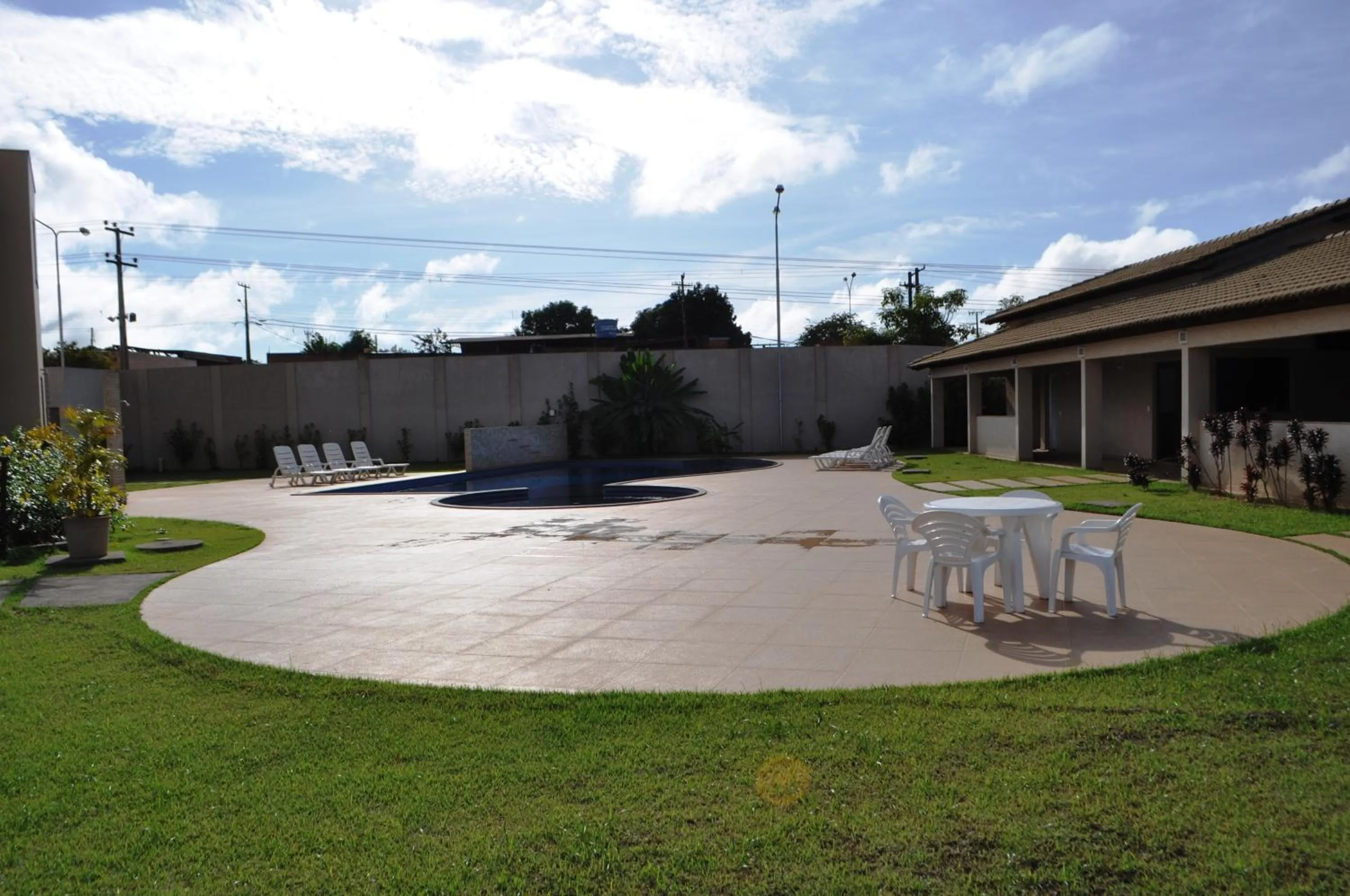 Swimming pool in Vale dos Carajás Hotel