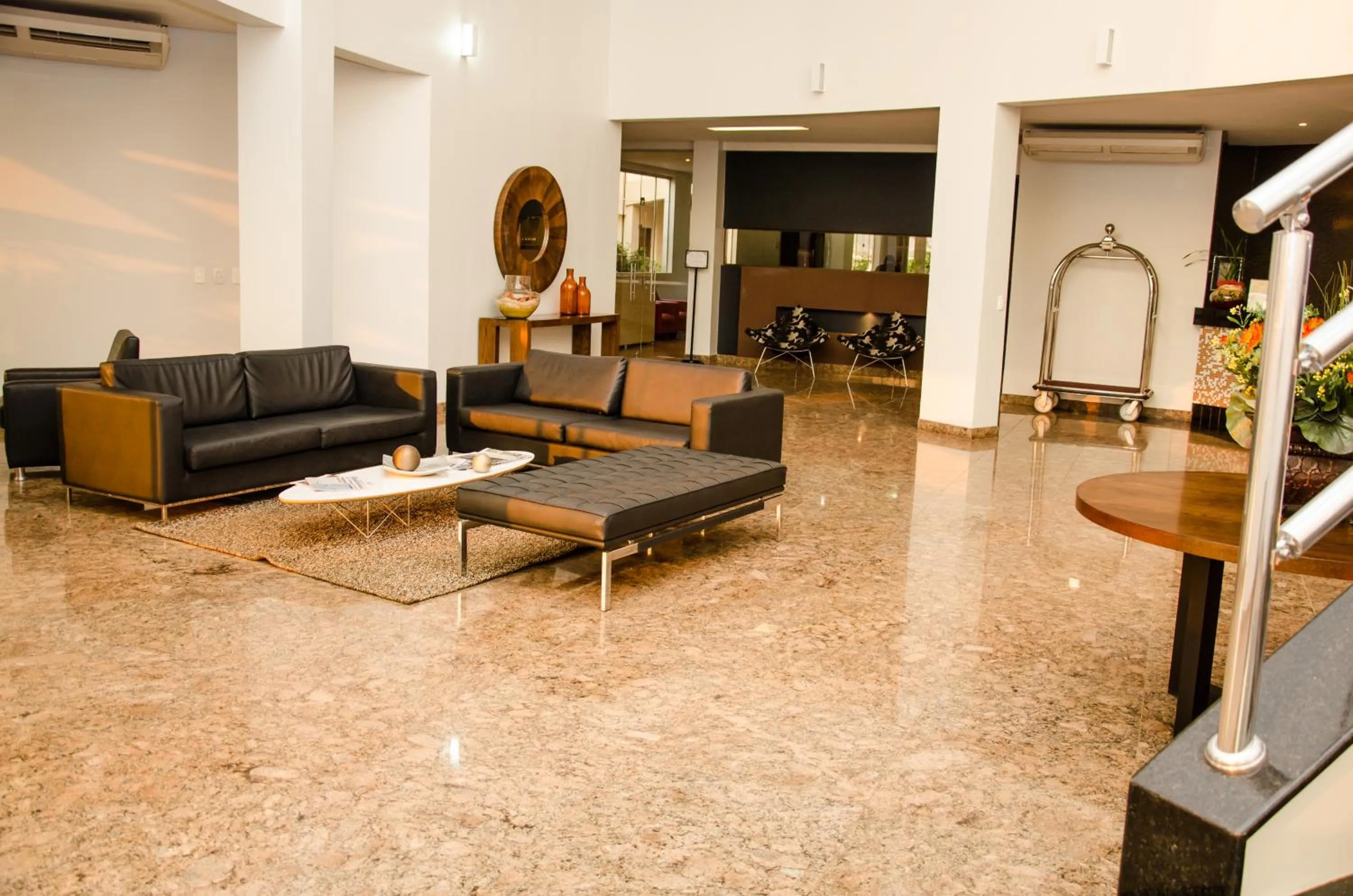 Lobby or reception in Vale dos Carajás Hotel