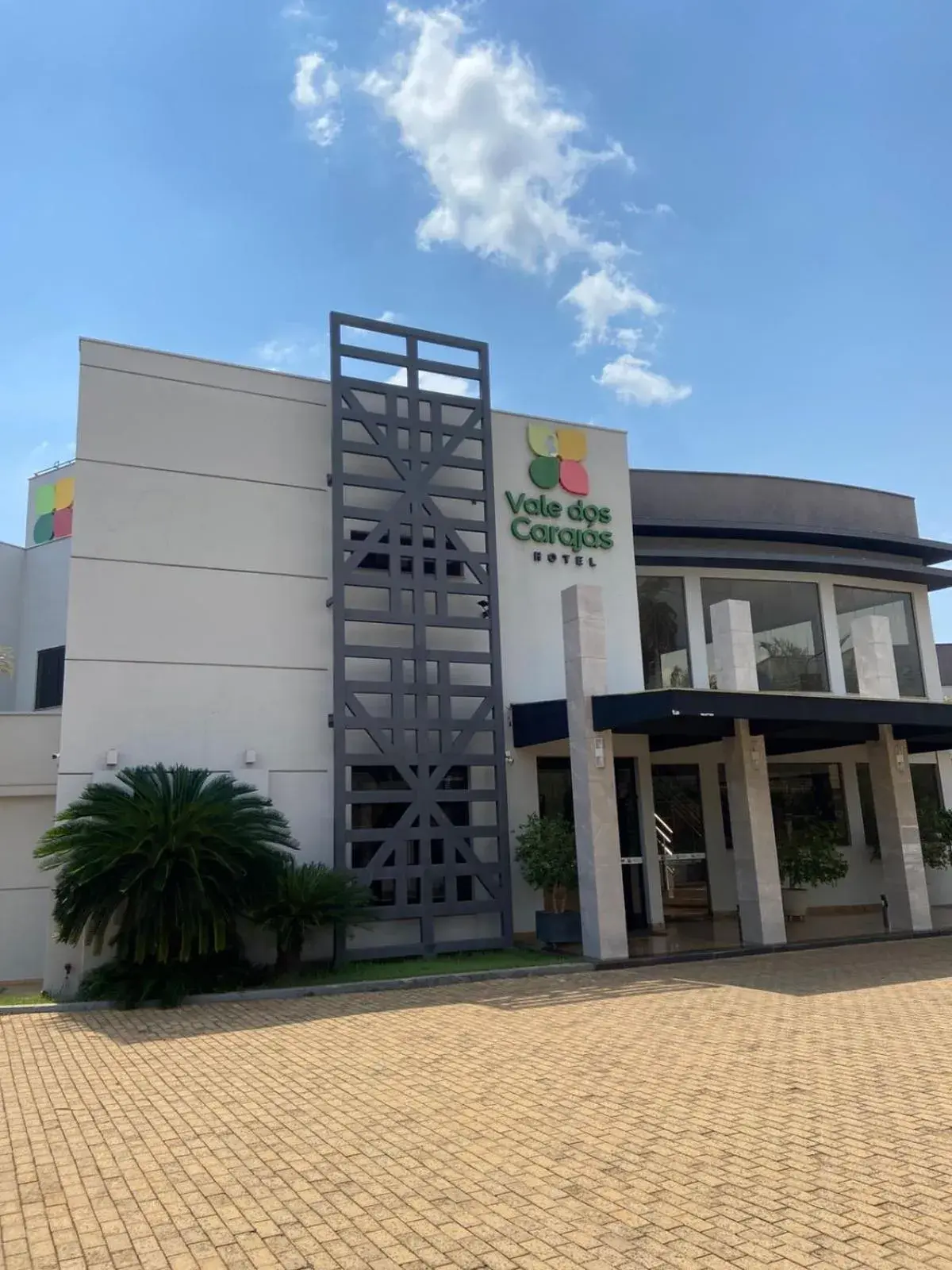 Property building in Vale dos Carajás Hotel Property building in Vale dos Carajás Hotel