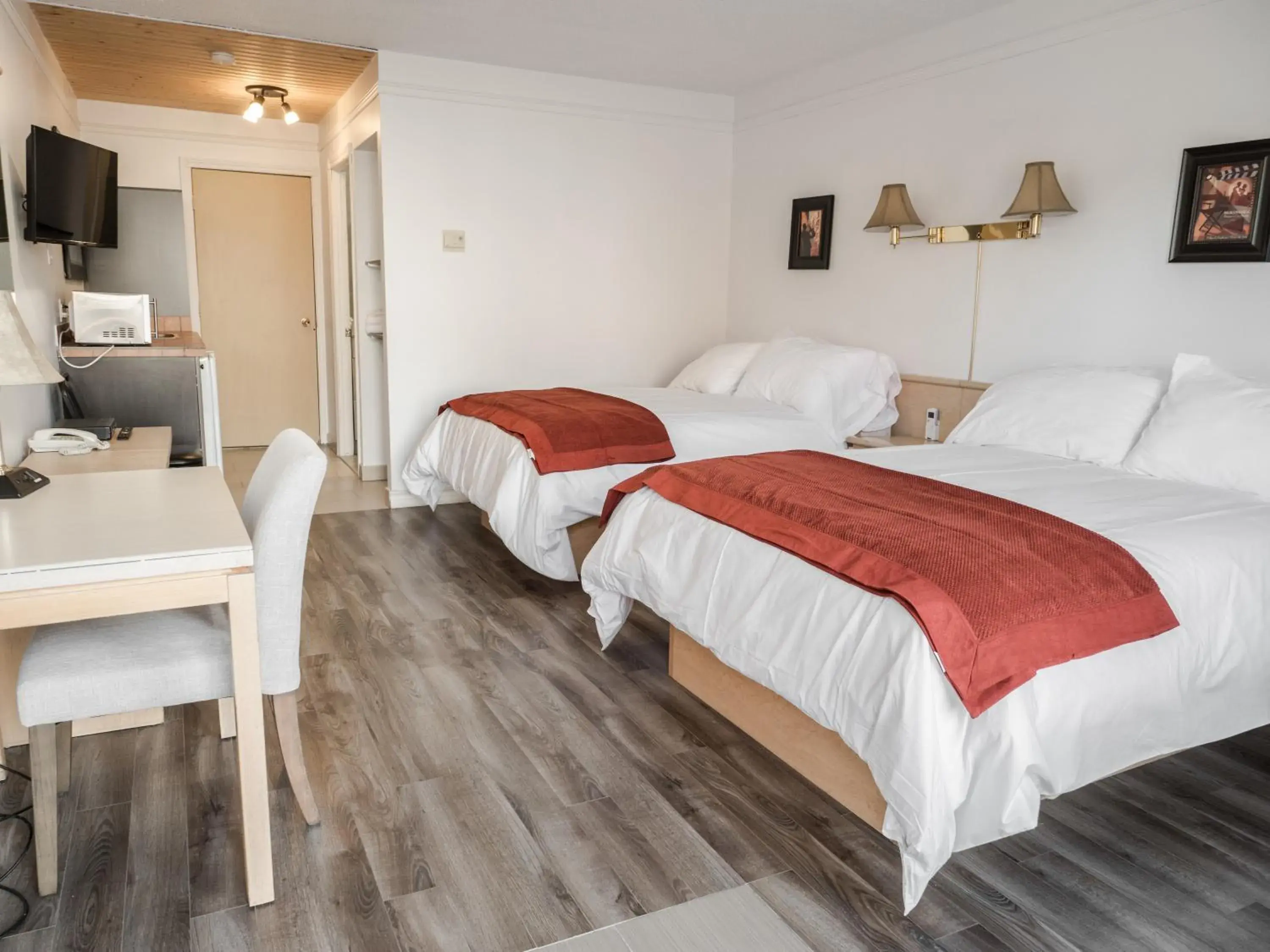 Superior Double Room in Motel Classique Superior Double Room in Motel Classique